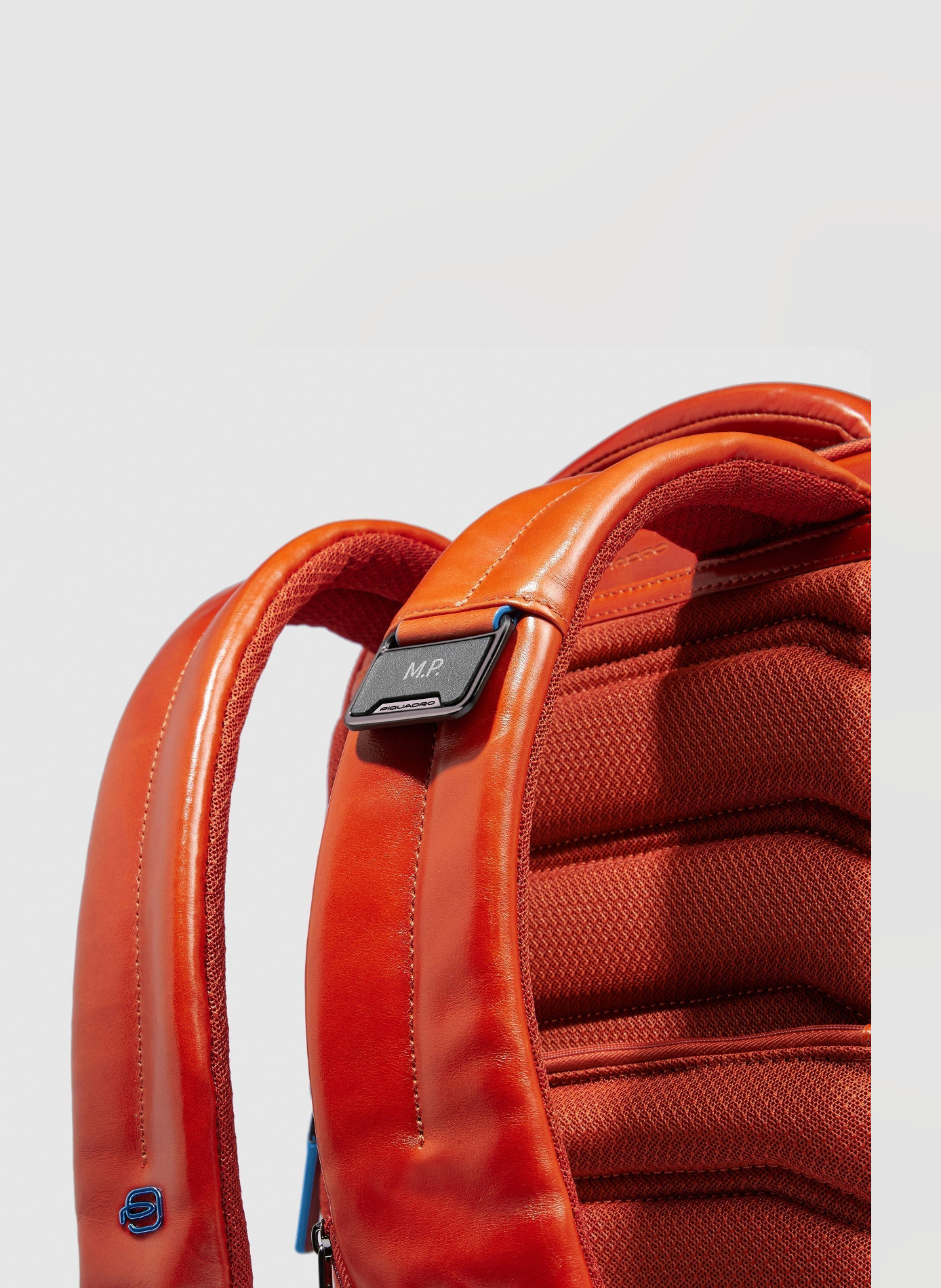Sac à dos pour ordinateur 14" personnalisable PIQUADRO Bleu