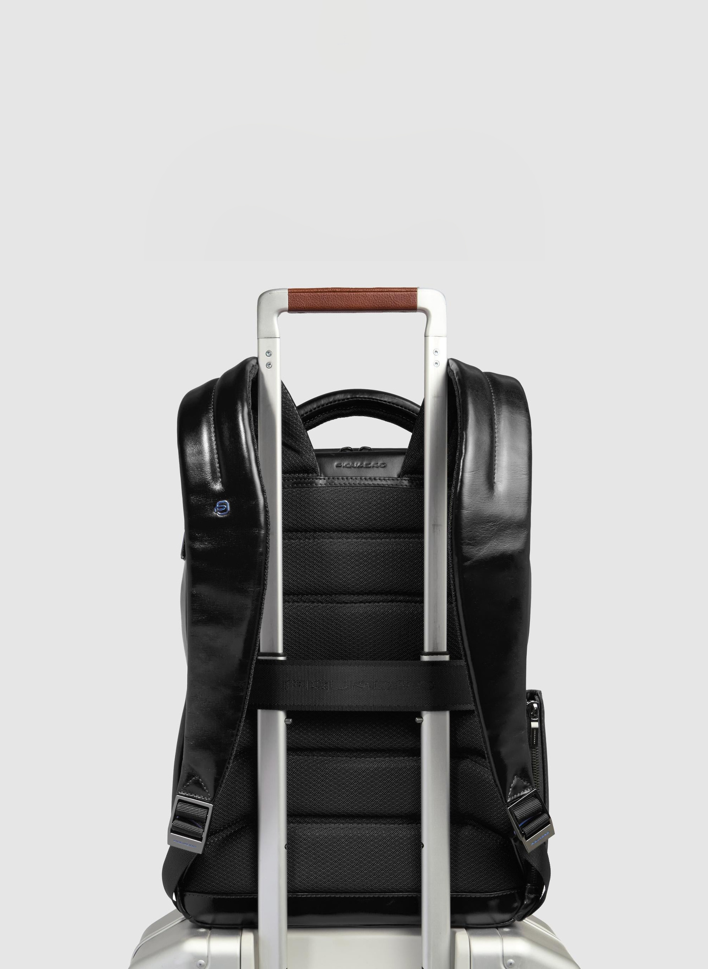 Sac à dos de voyage pour ordinateur 14" PIQUADRO Noir