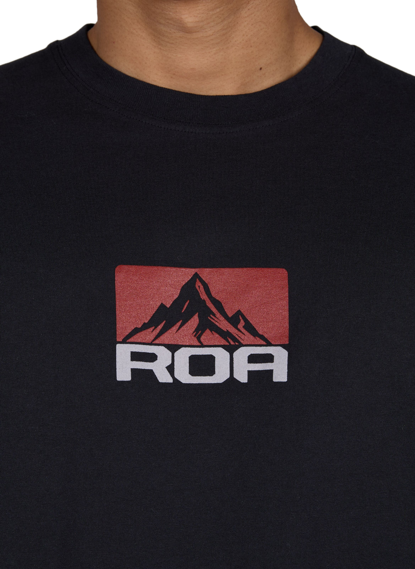 Round neck T-shirt ROA Black