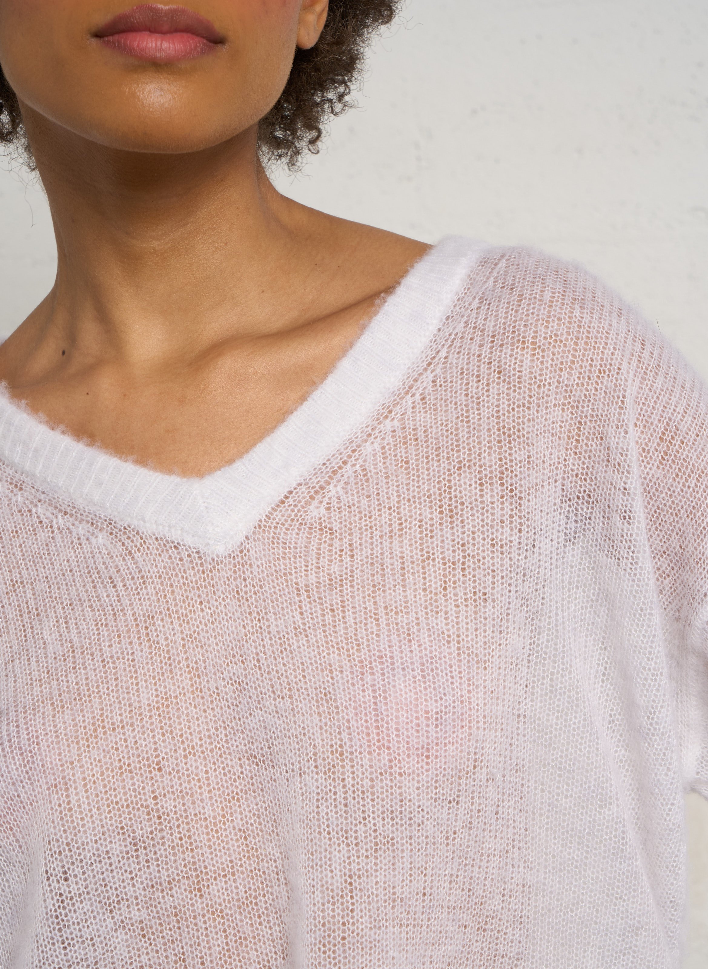 Pull droit col v bodyrow AMERICAN VINTAGE Gris