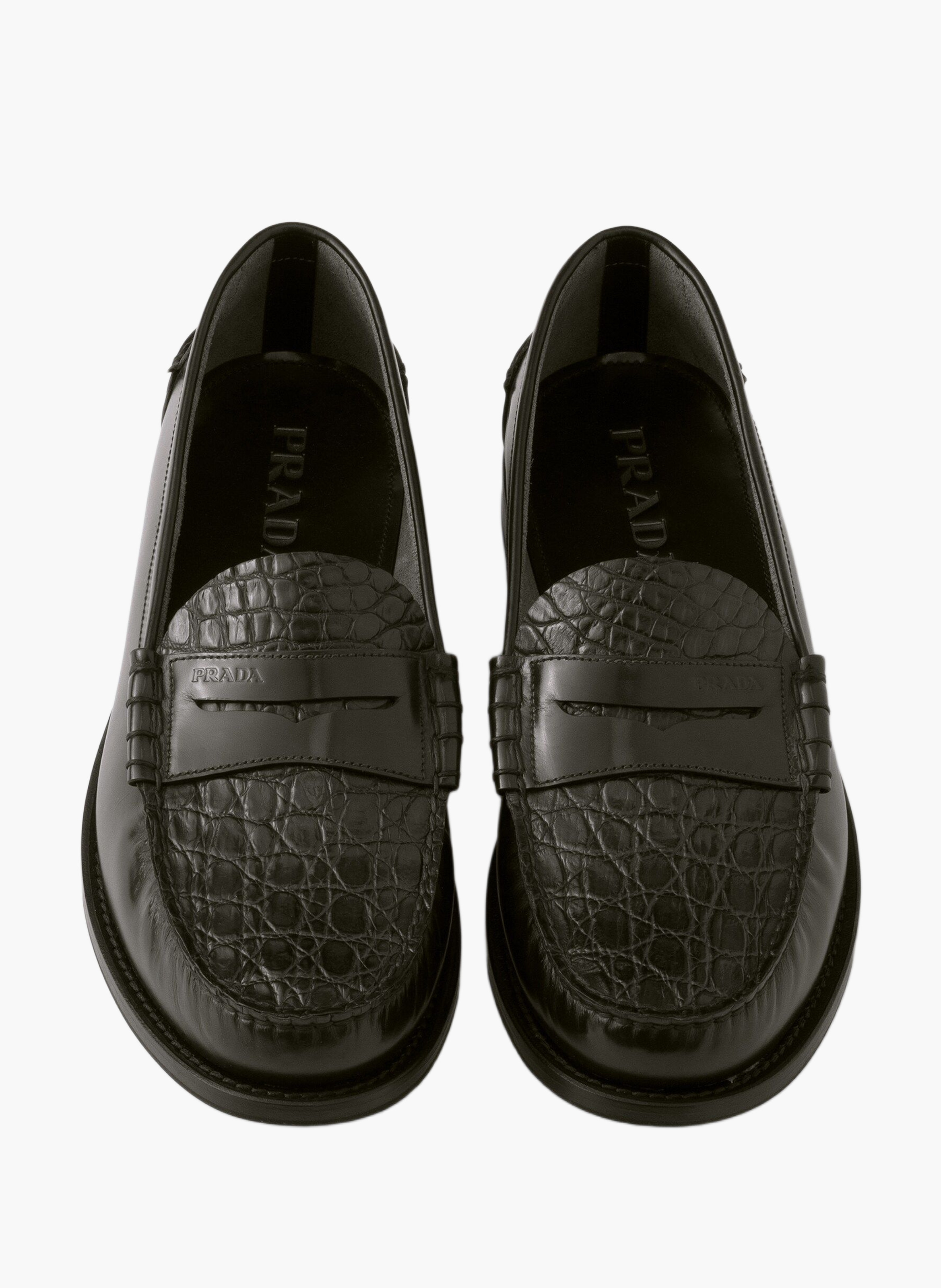 Mocassins en cuir brossé et cuir de crocodile PRADA Noir