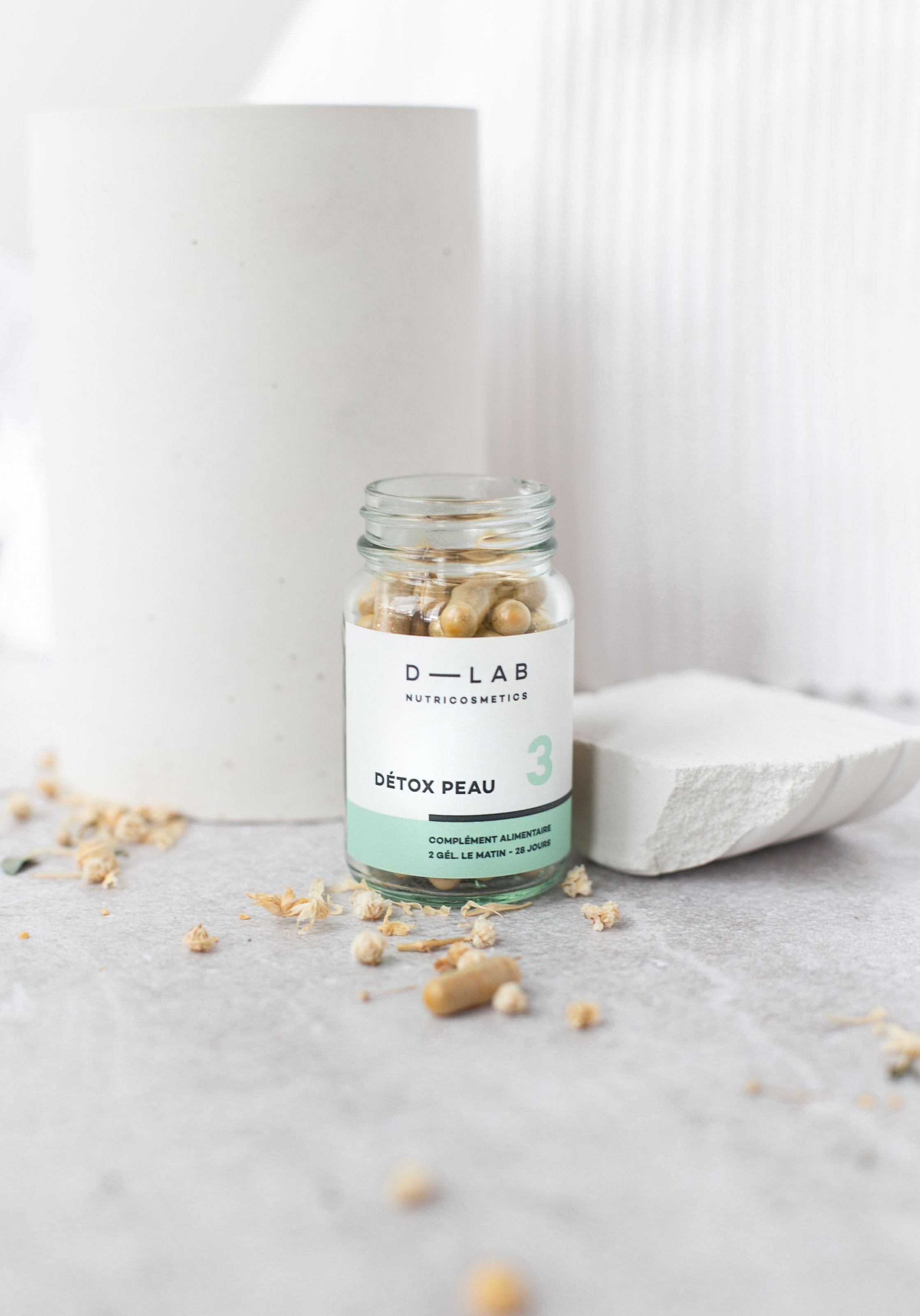 Skin Detox capsules D-LAB NUTRICOSMETICS No color