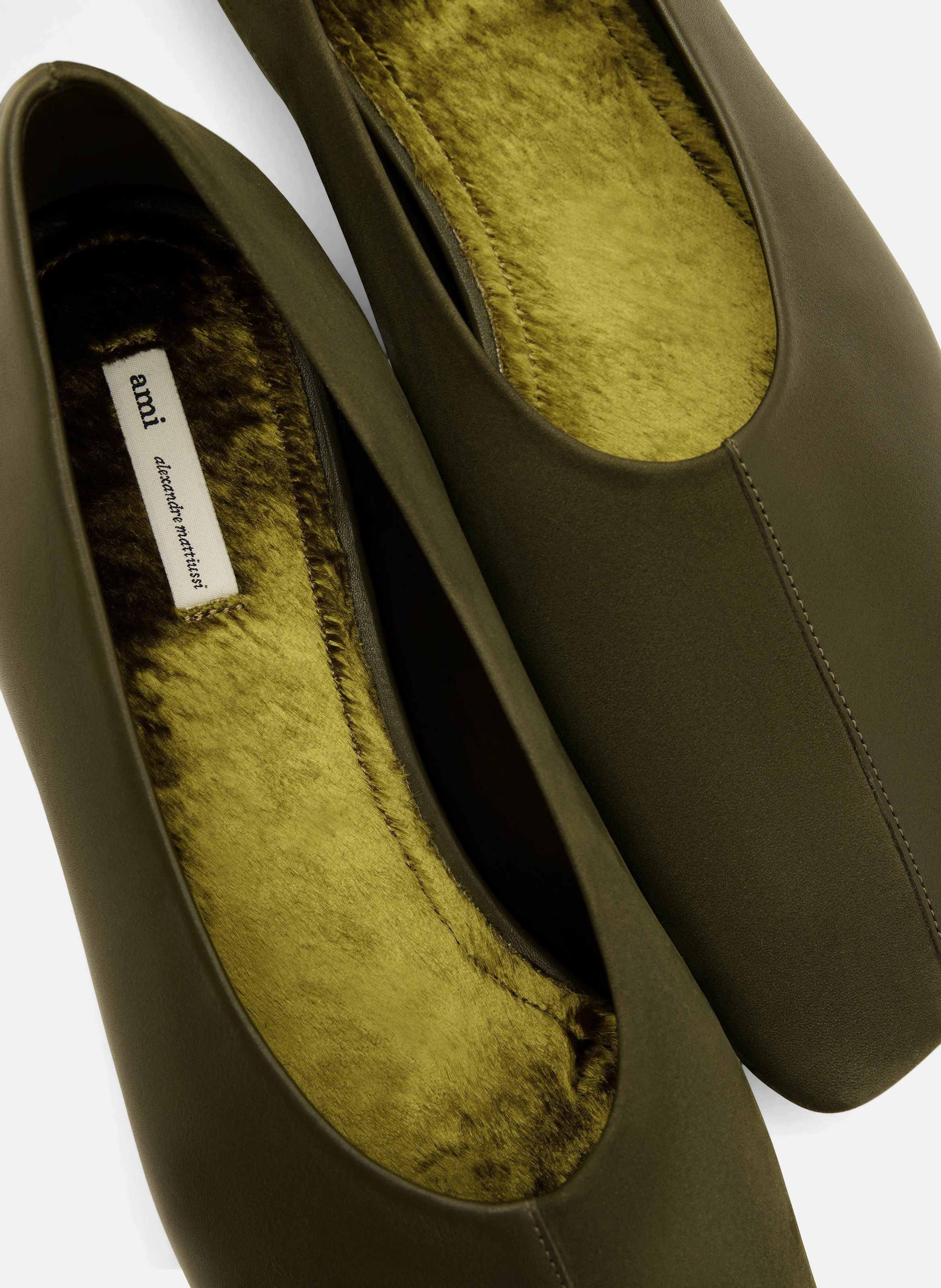 Ballerines bicolores en cuir AMI PARIS Vert