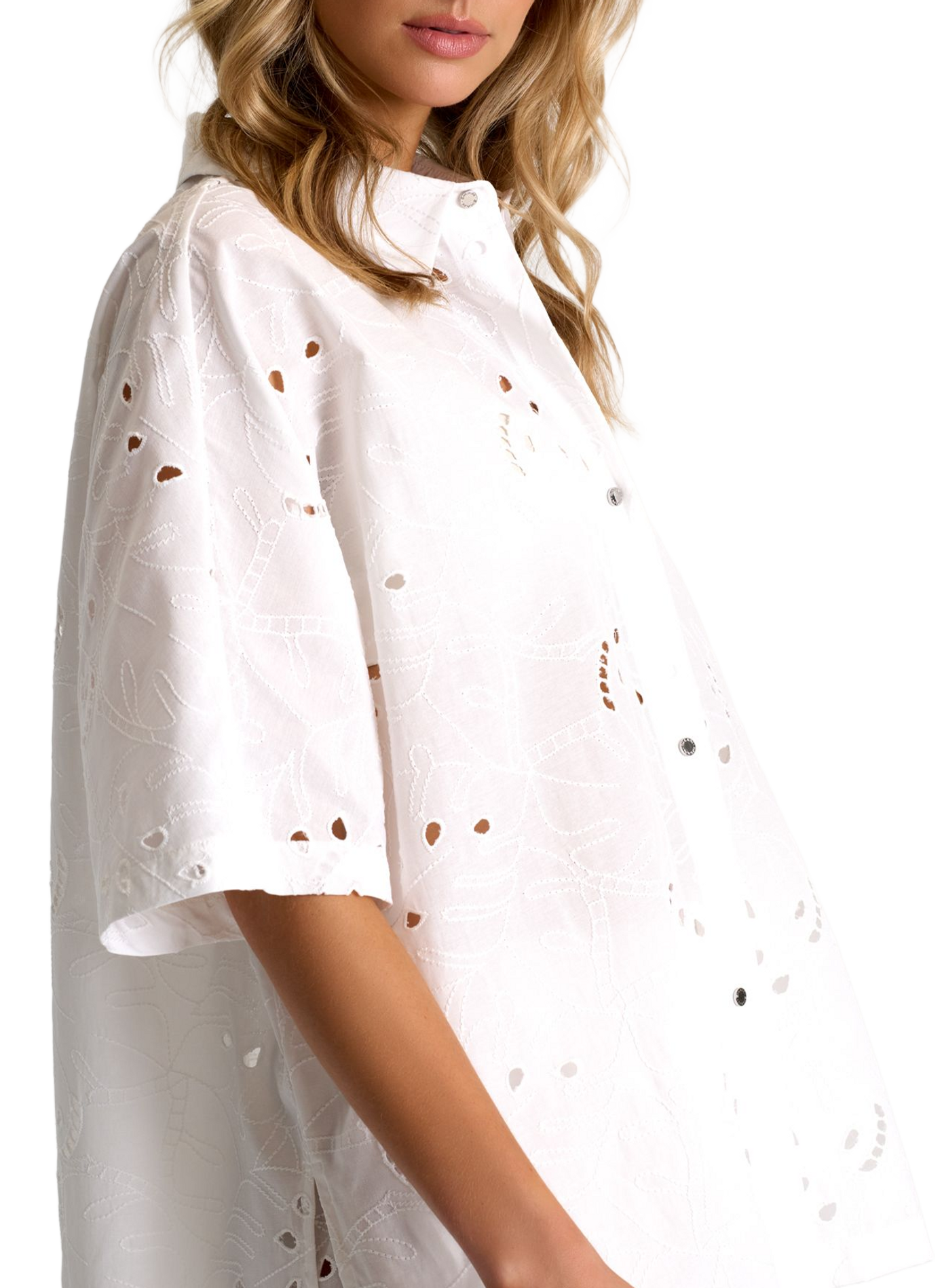Chemise brodée Lili à manches courtes SHAN Blanc