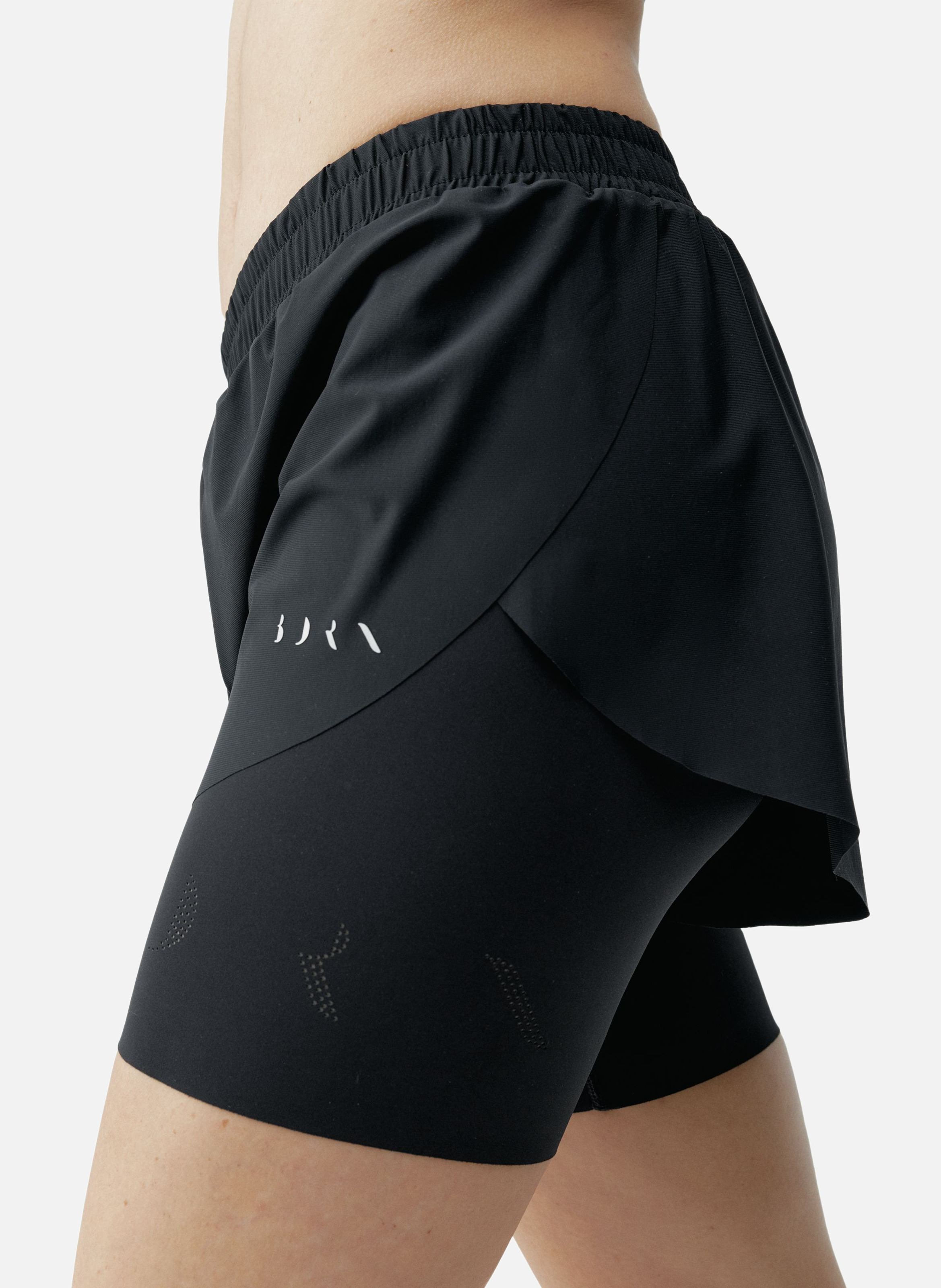 Short sport perfomance running bikila BORN LIVING YOGA Noir