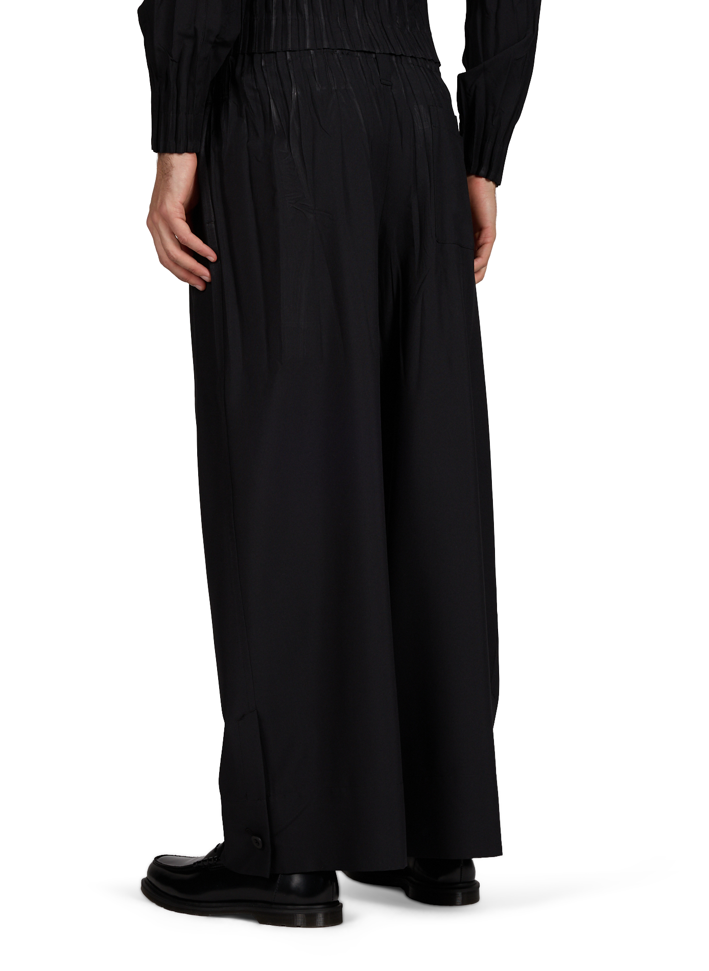 Pantalon droit élastiqué ISSEY MIYAKE Noir