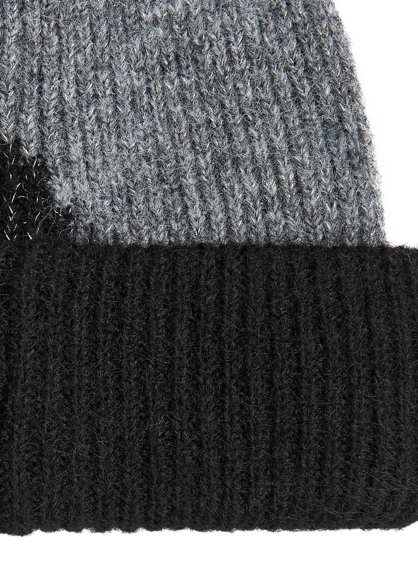 Gorro K/Signature con vuelta KARL LAGERFELD Negro