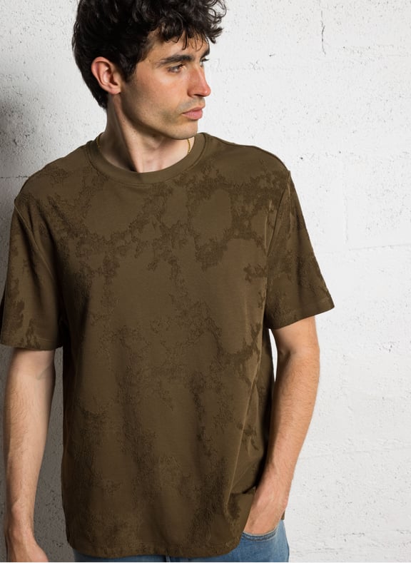 Tee-shirt manches courtes en jacquard Kaki by IKKS IKKS Tee-shirt manches courtes en jacquard Kaki