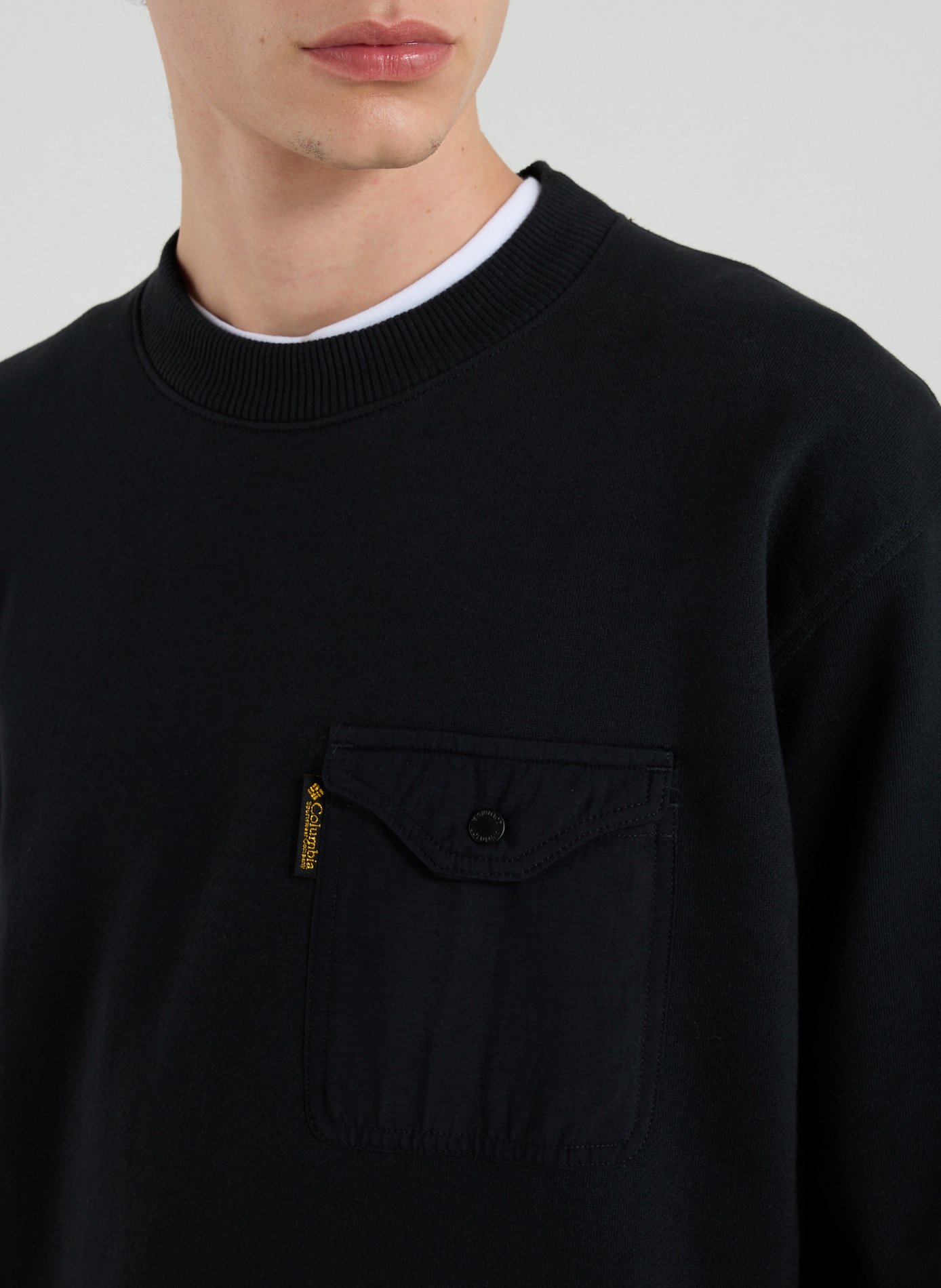 Sweatshirt with buttoned pocket COLUMBIA Black