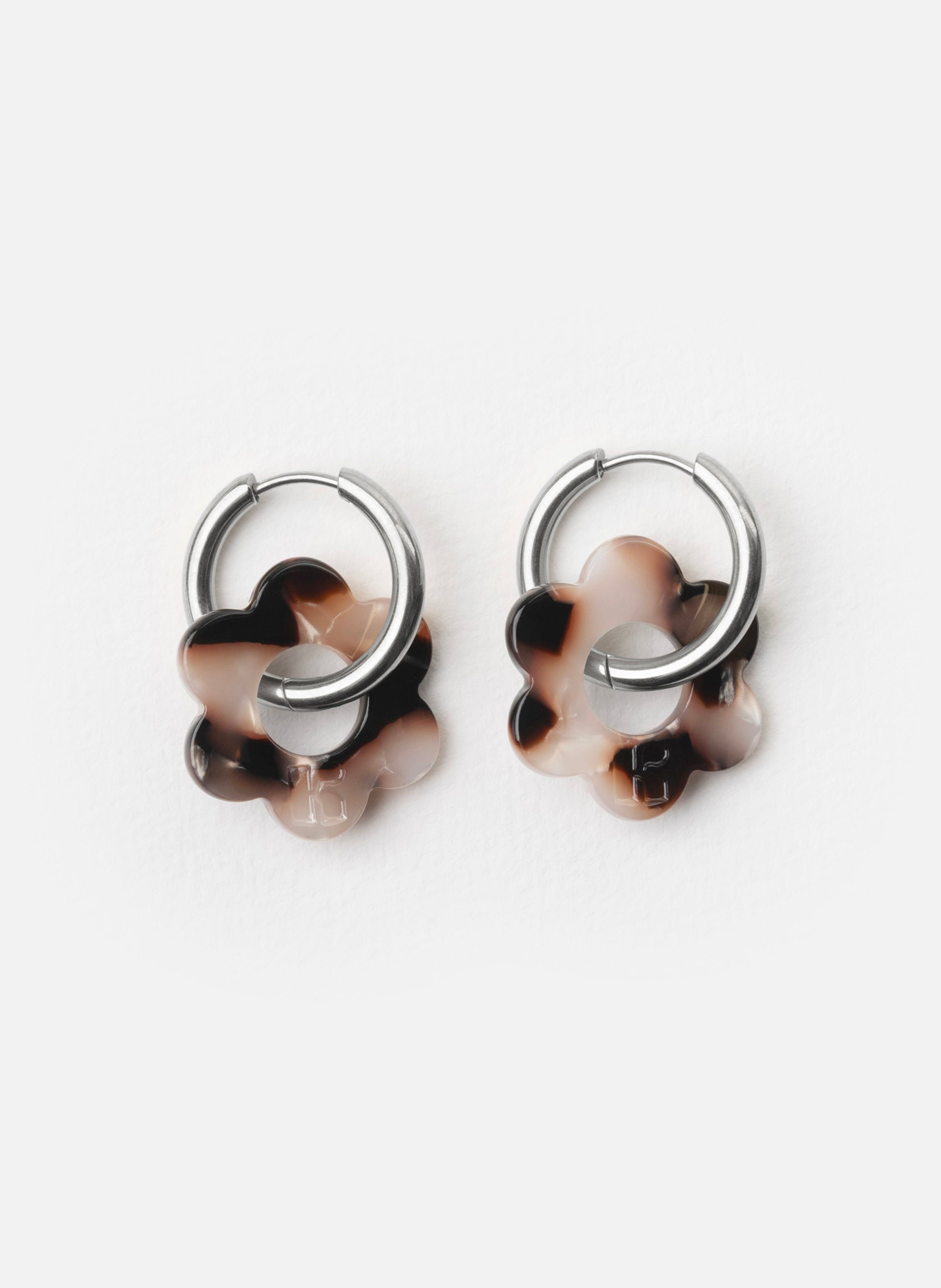 KURAGE GINZA Boucles d'oreilles baby fleurette avec anneaux en acier inoxydable argenté Marron