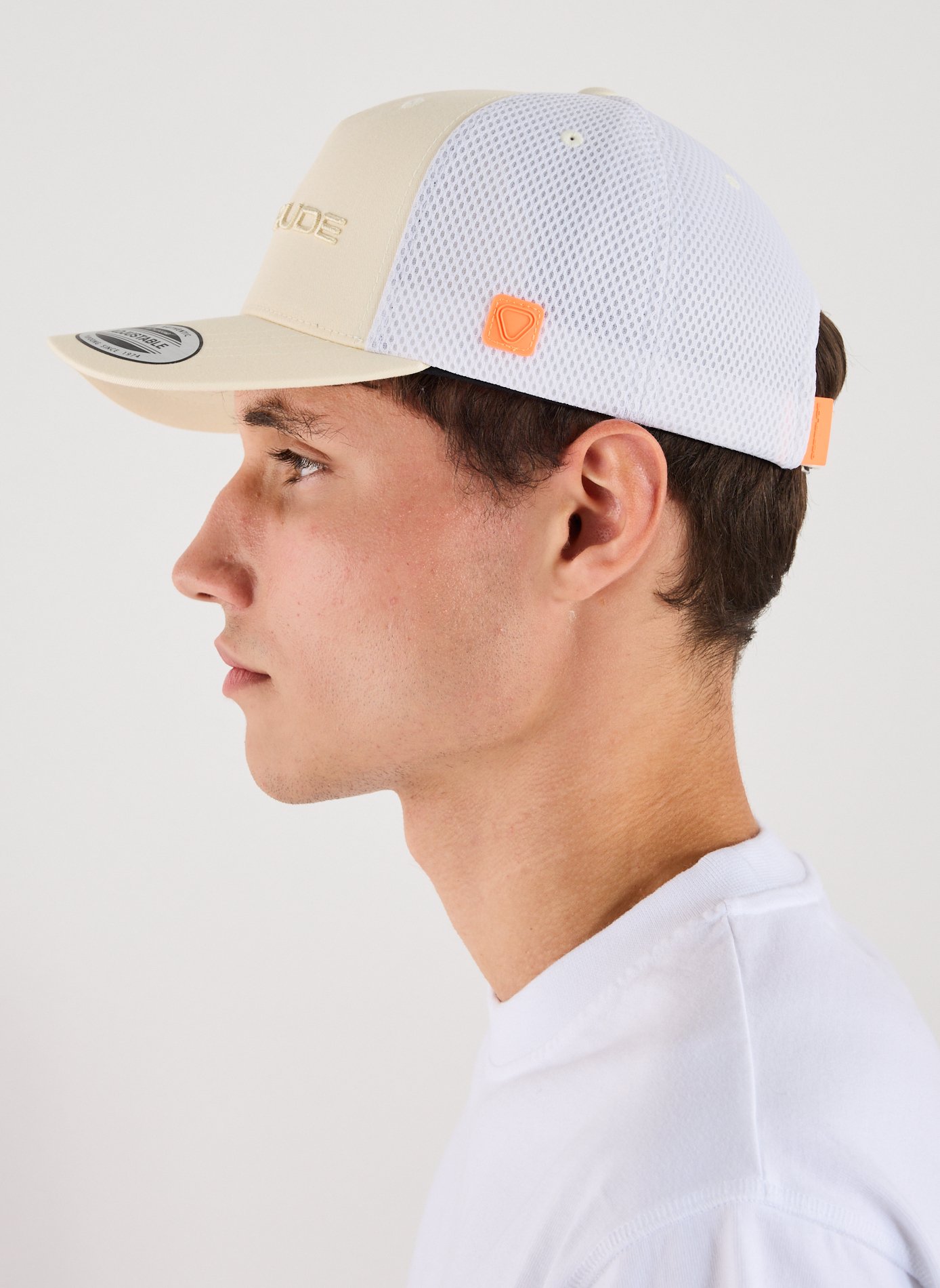 Benja mesh knit cap GERTRUDE ET GASTON White