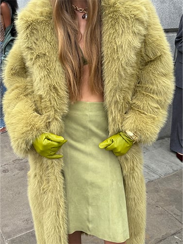 https://media-cdn.printemps.com/image/49/5/8470495.jpg