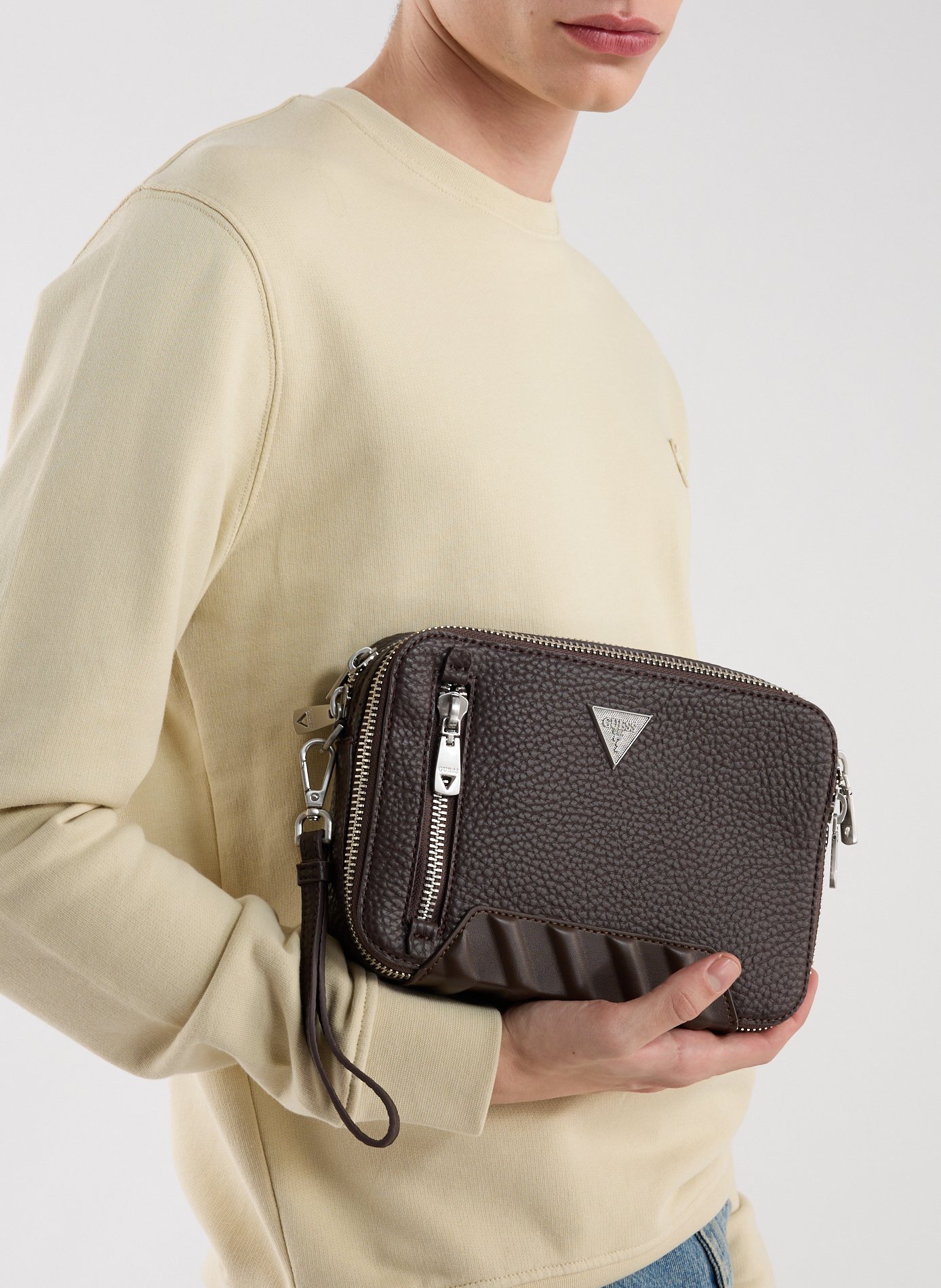 Camera bag GUESS Brown