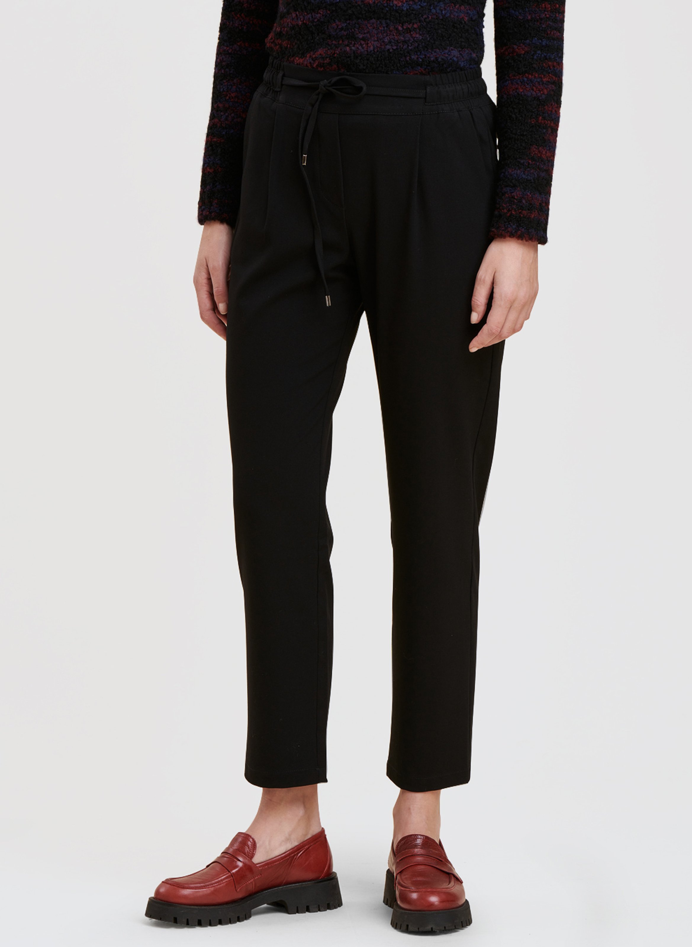 Carrotbroek met hoge taille LA FEE MARABOUTEE Zwart