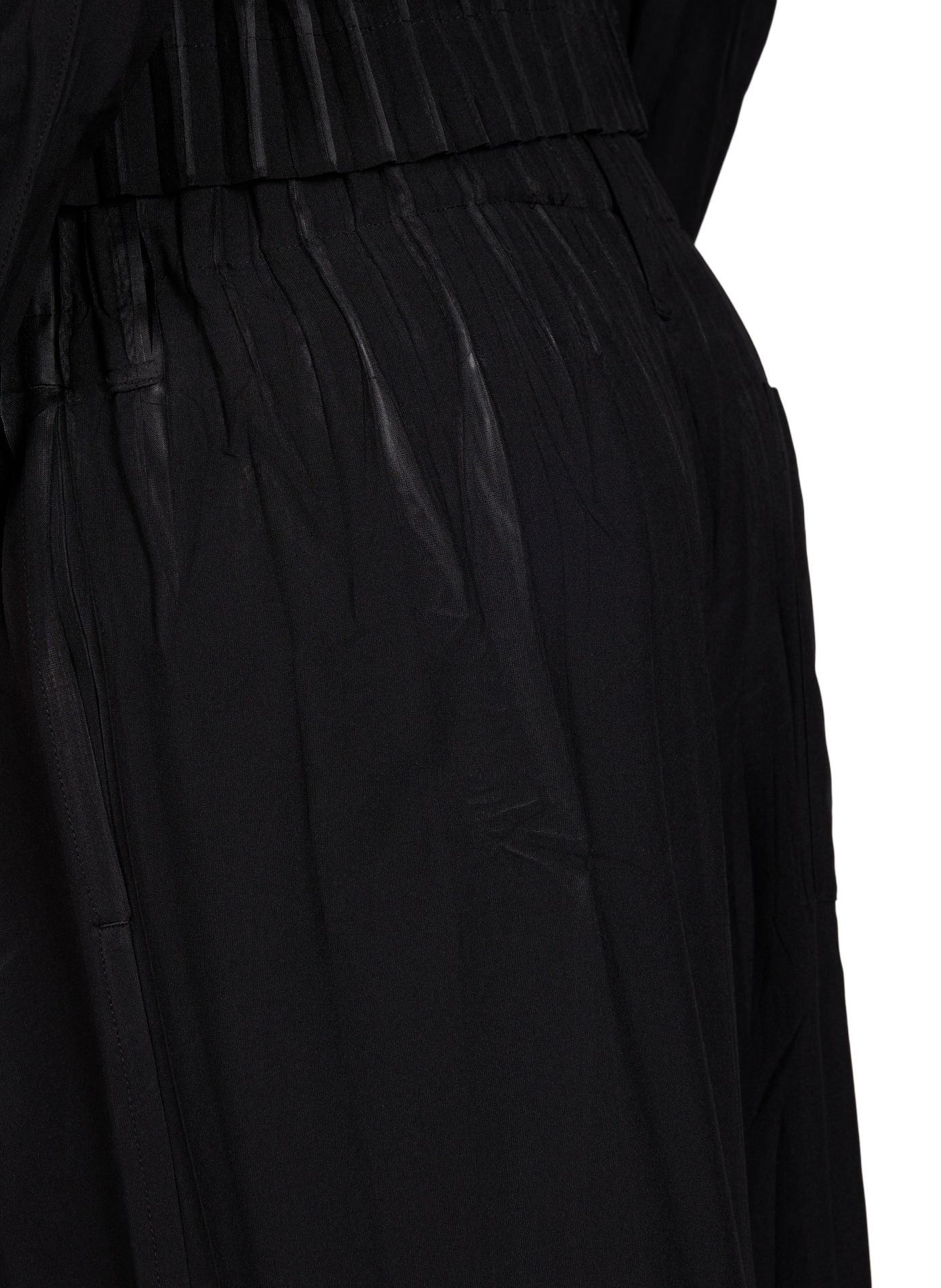Pantalon droit élastiqué ISSEY MIYAKE Noir