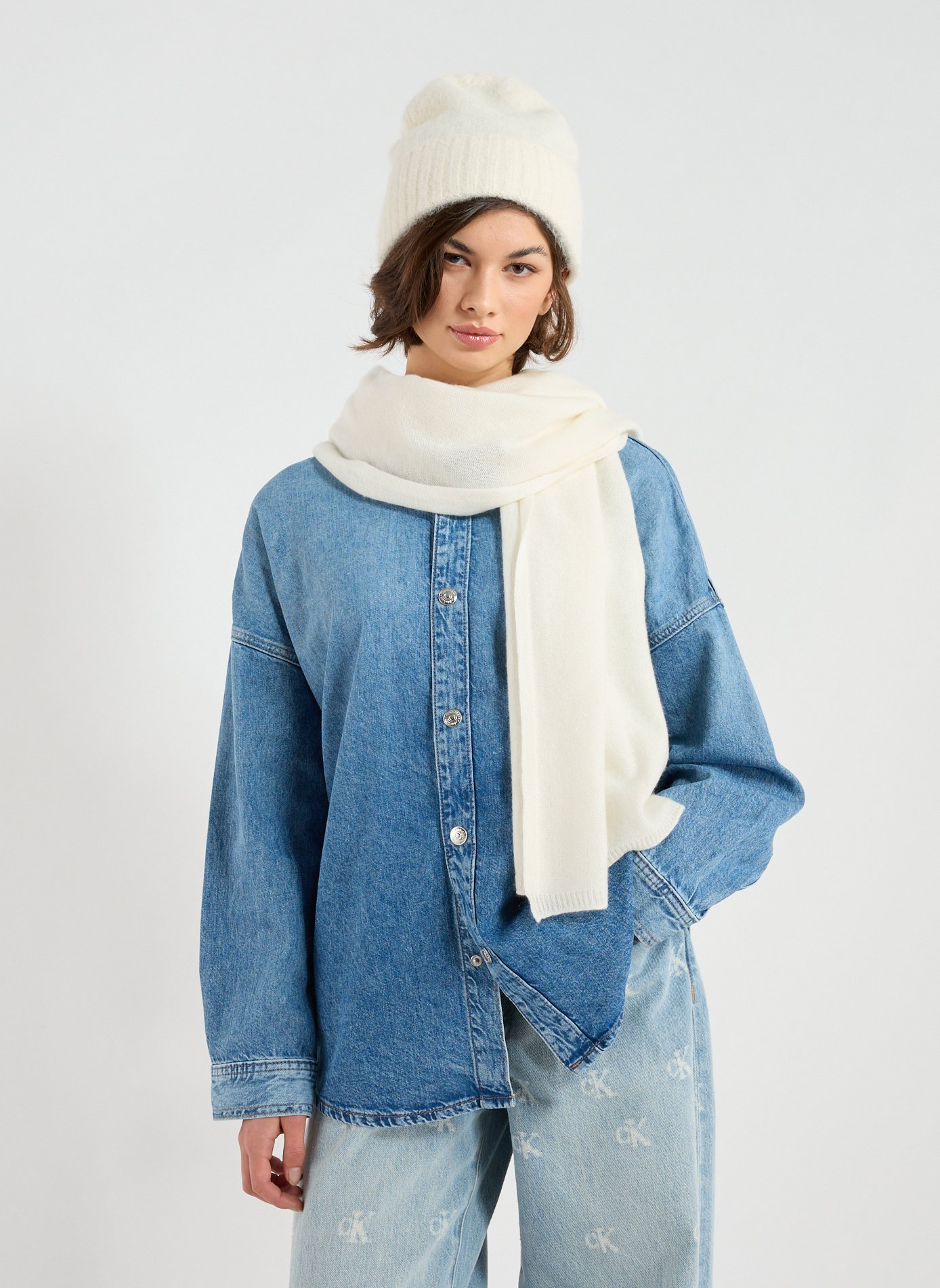 Echarpe en cachemire AU PRINTEMPS PARIS Beige