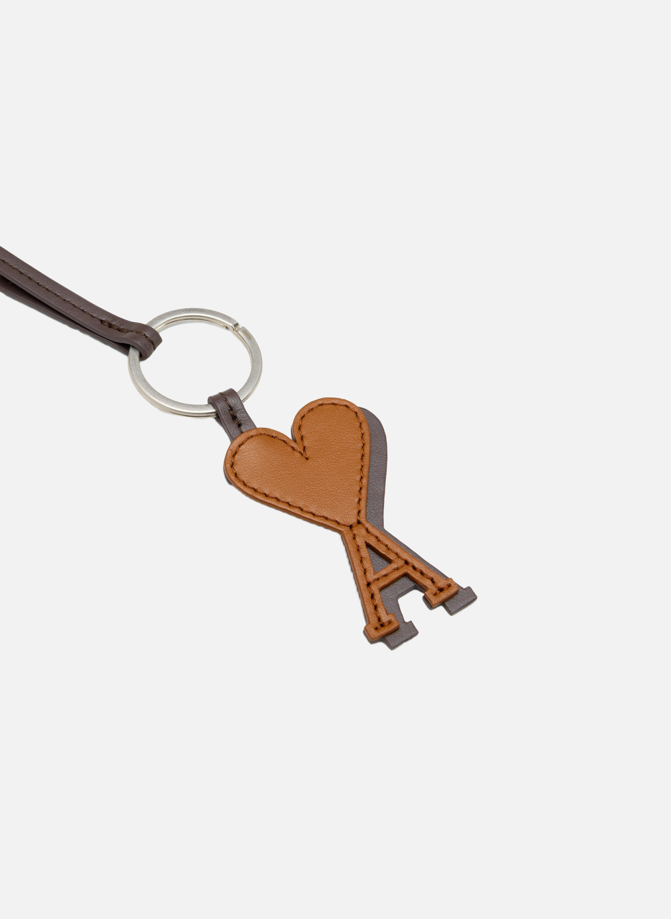Porte clés ami de coeur en cuir lisse unisexe AMI PARIS Marron