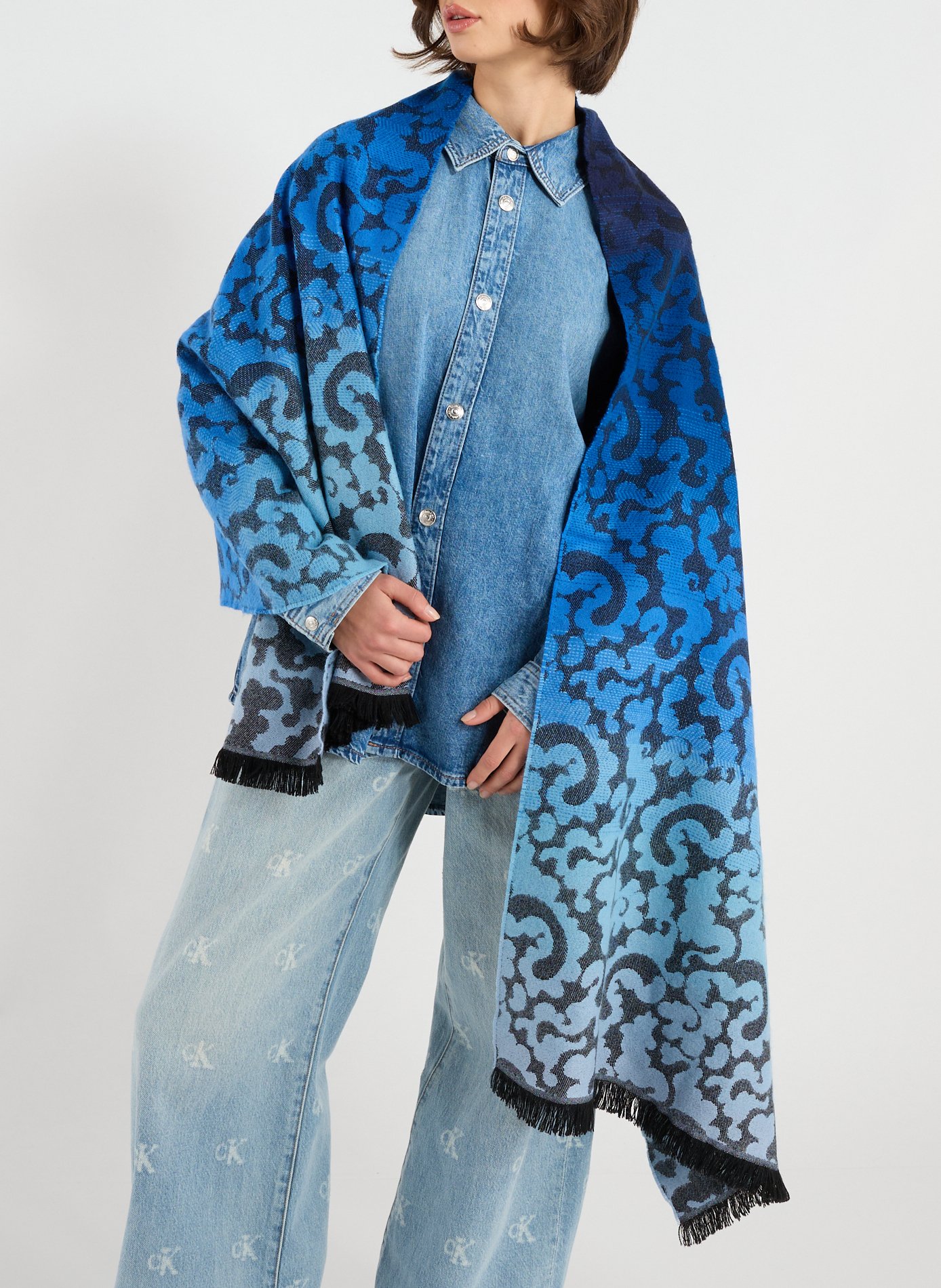 Patterned scarf AU PRINTEMPS PARIS Blue