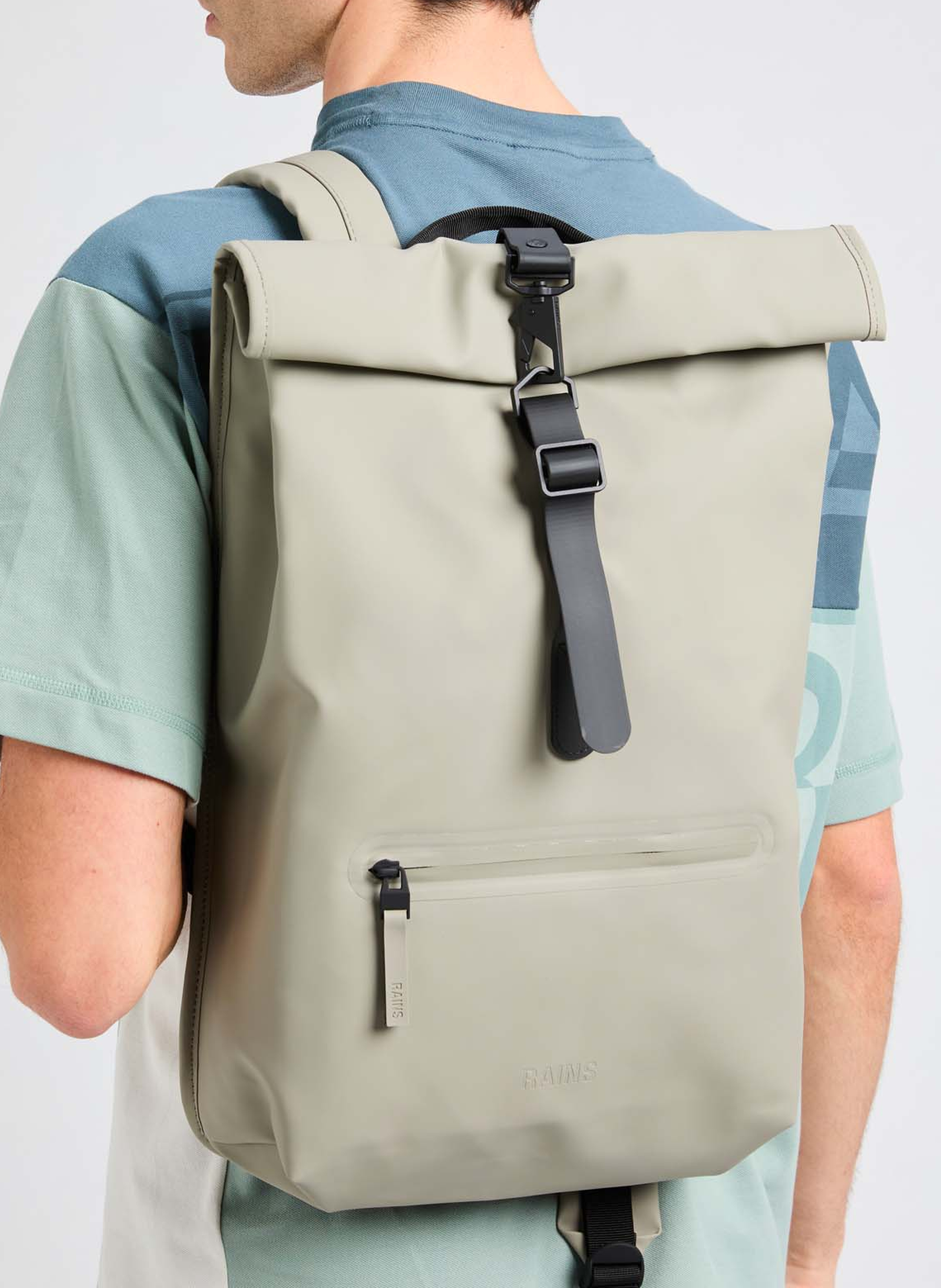 Rolltop backpack RAINS Green