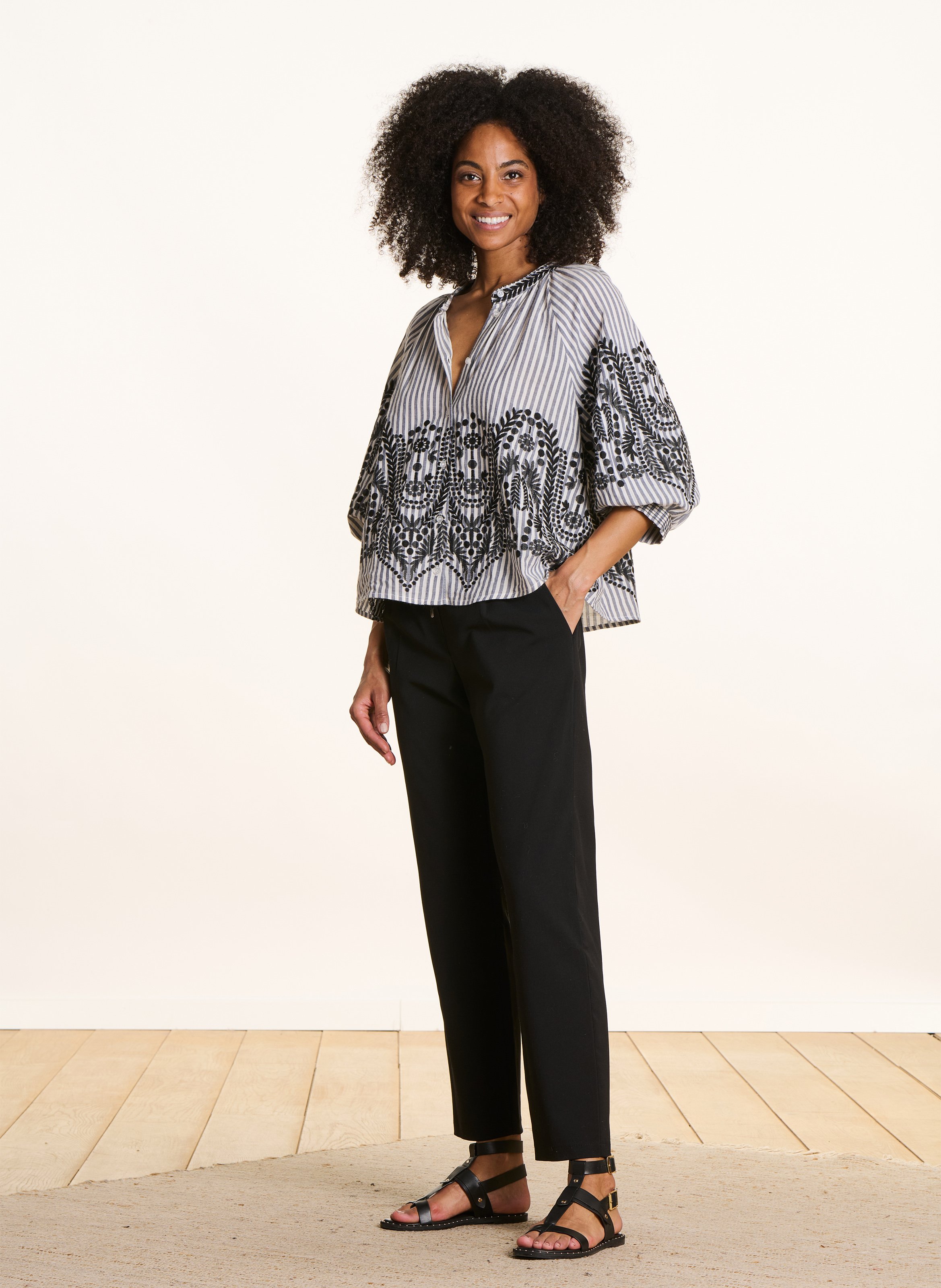 Carrotbroek met hoge taille LA FEE MARABOUTEE Zwart