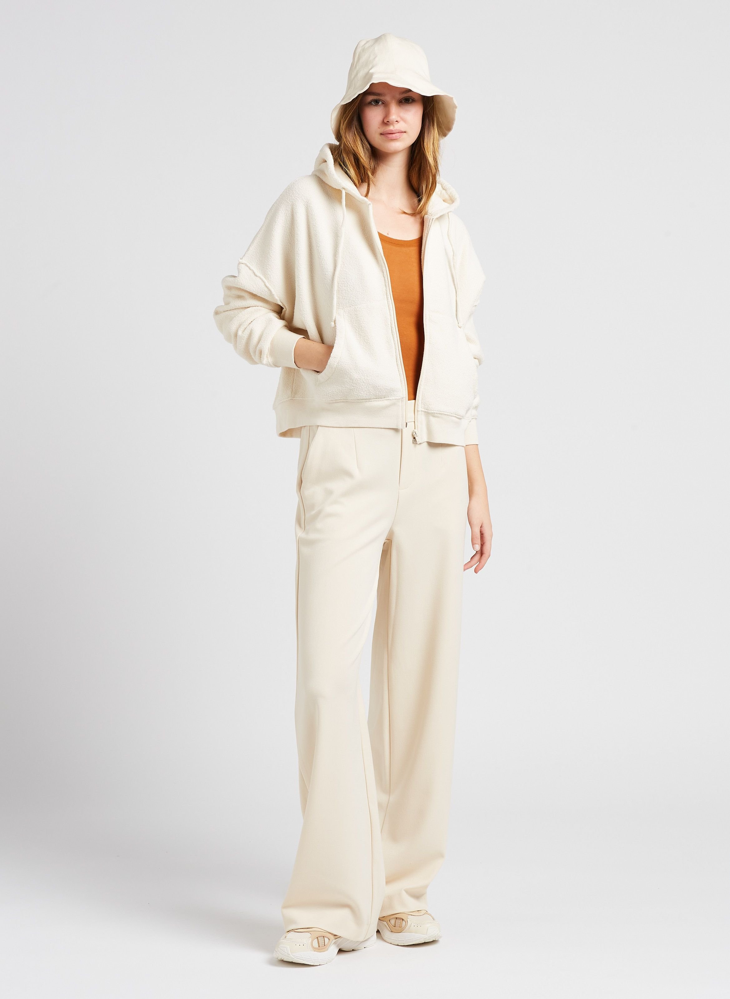 Sweat à capuche en coton bio bobypark AMERICAN VINTAGE Beige