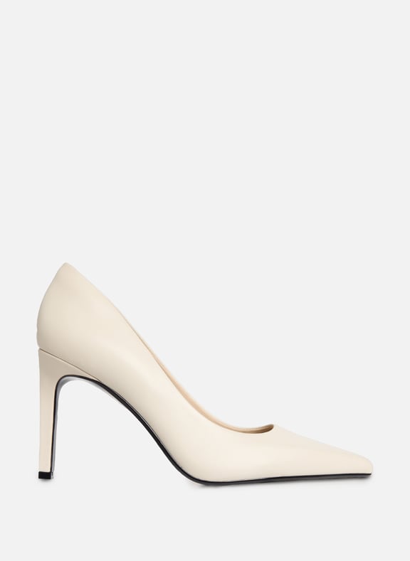 Escarpins en cuir à talon aiguille Beige by CALVIN KLEIN CALVIN KLEIN Escarpins en cuir à talon aiguille Beige