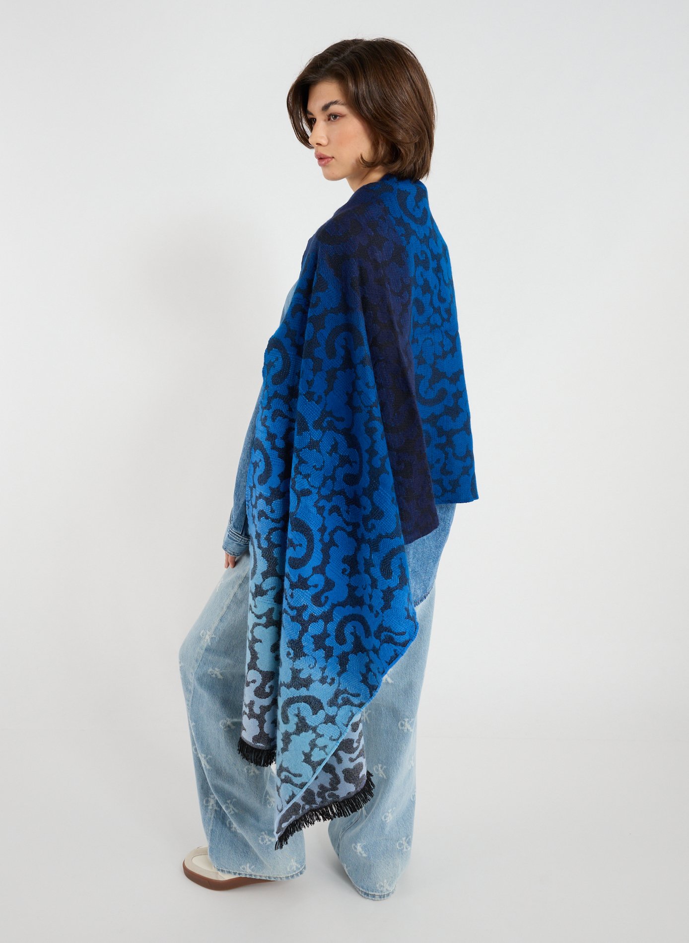 Patterned scarf AU PRINTEMPS PARIS Blue