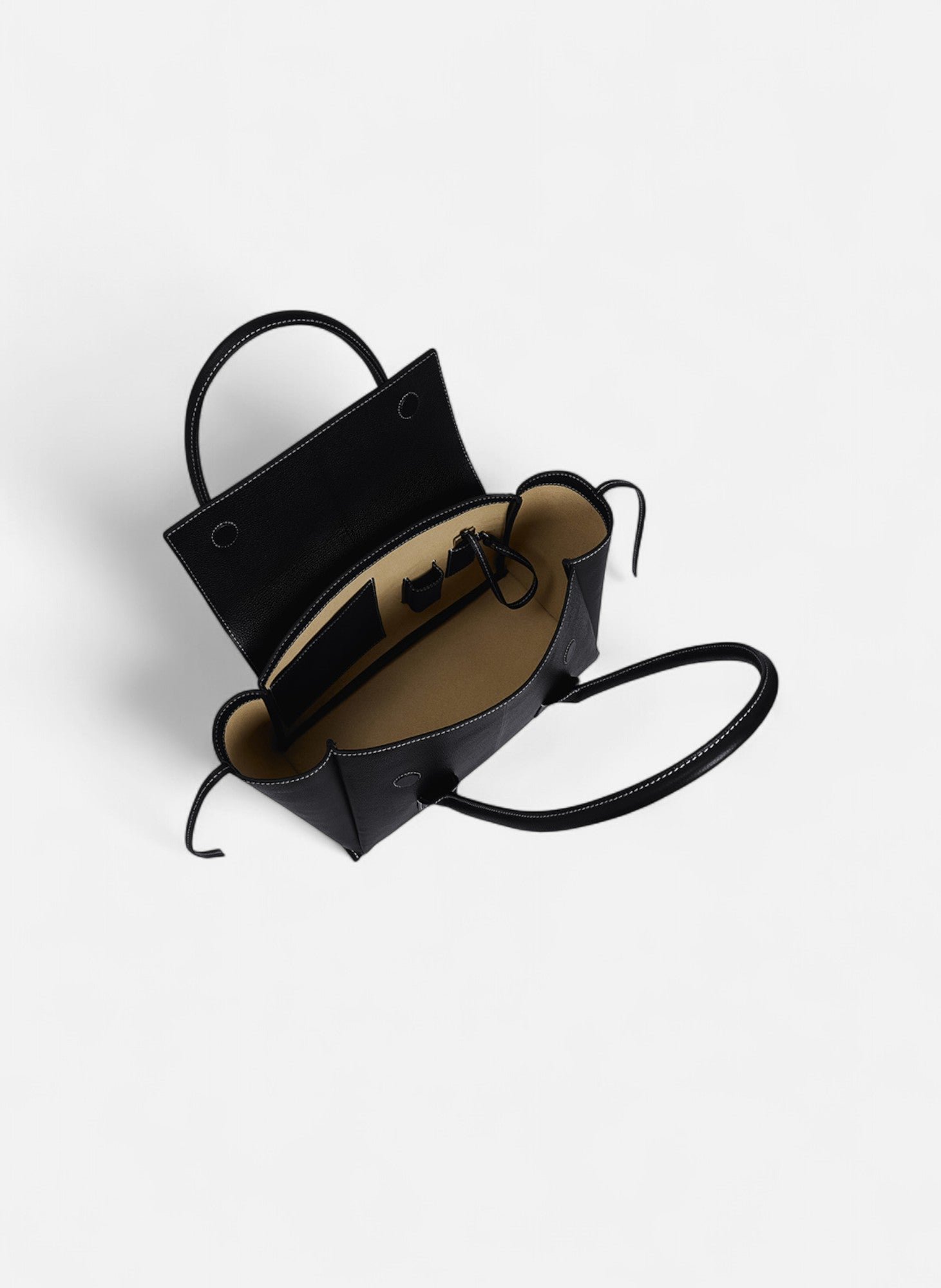 Sac cabas moyen modèle à rabat elena en cuir grainé LE TANNEUR Noir