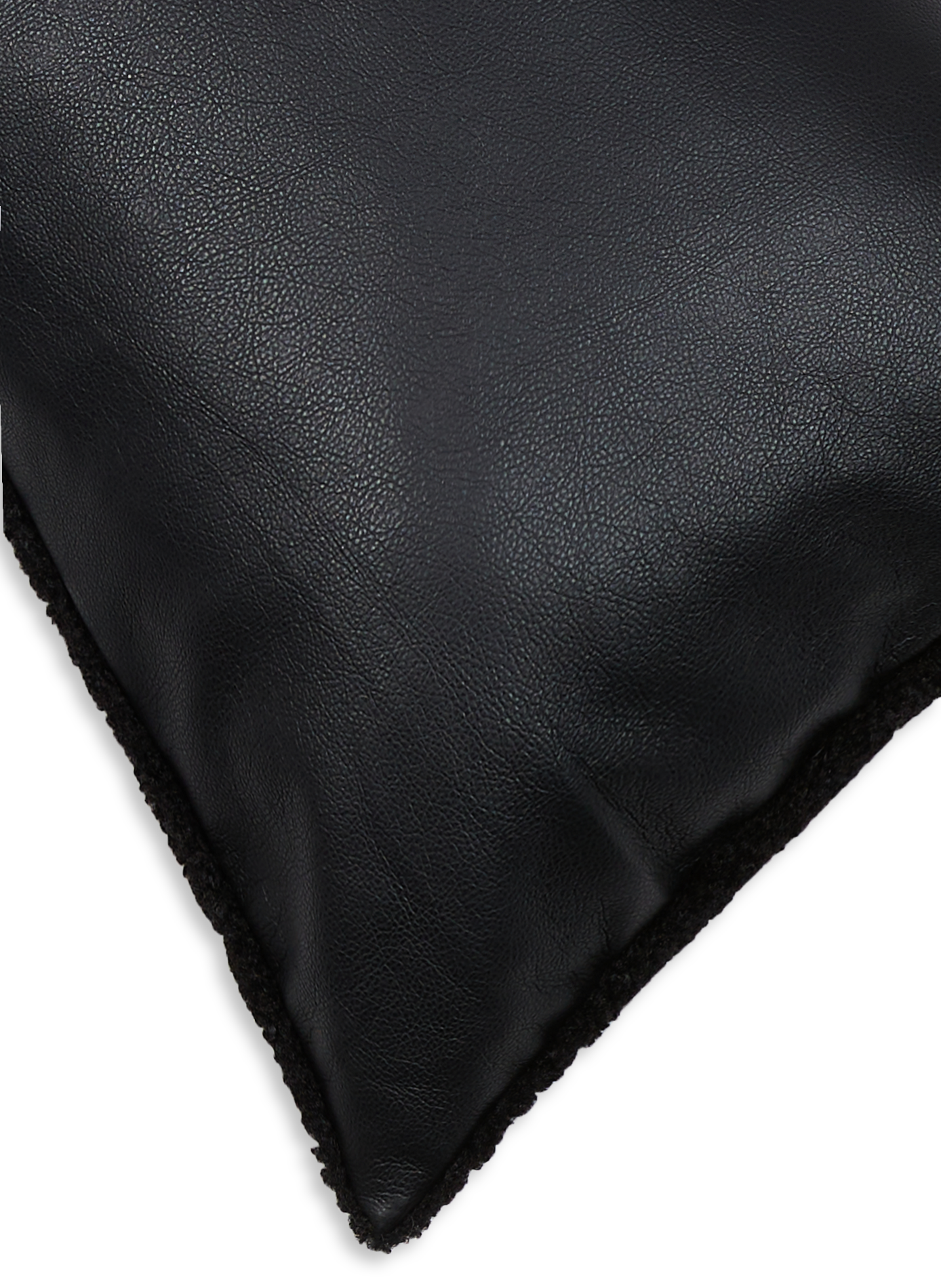 Housse de coussin effet mouton AU PRINTEMPS PARIS Noir