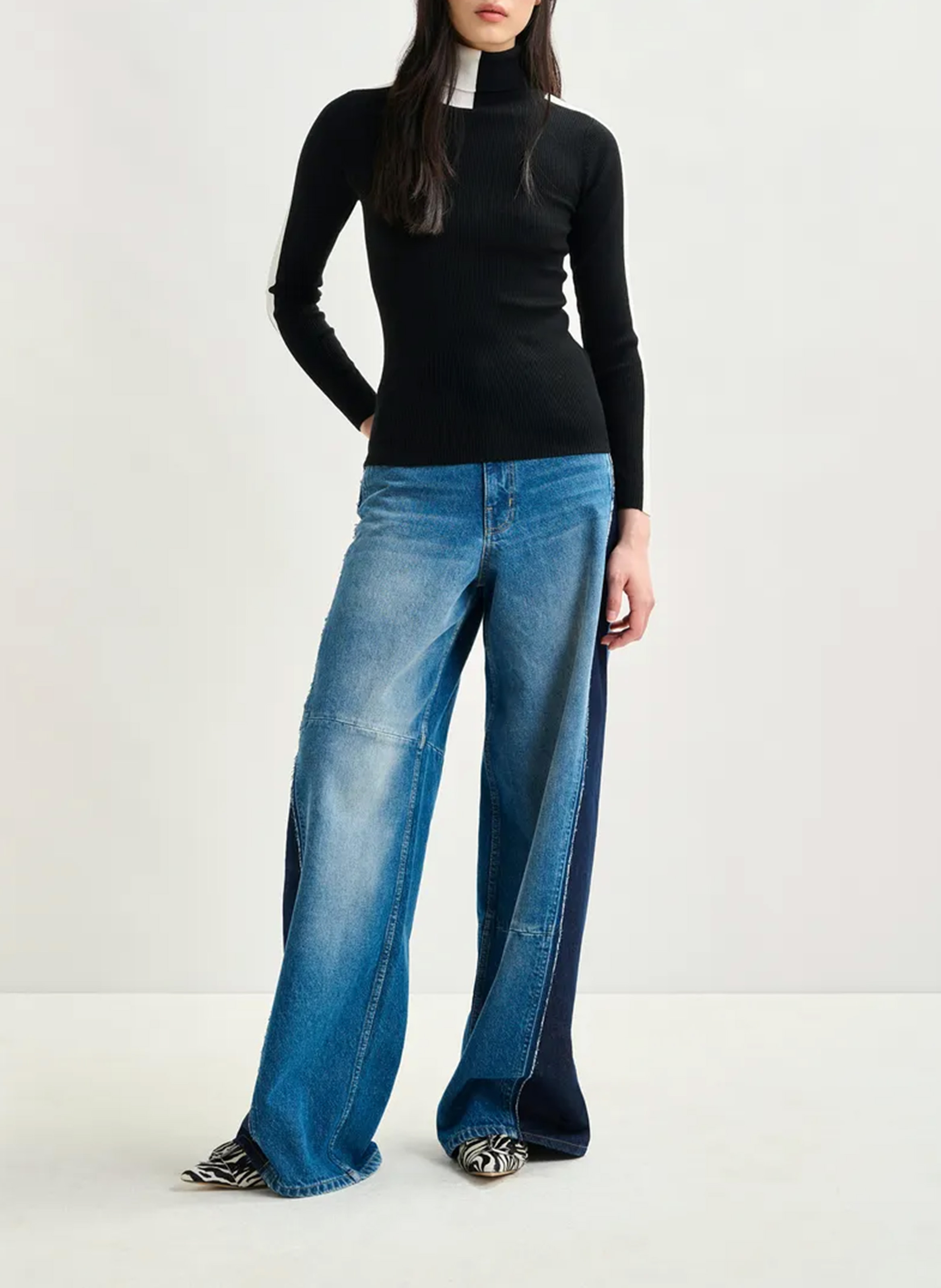 Pull moulant col roulé Iffort ESSENTIEL ANTWERP Noir