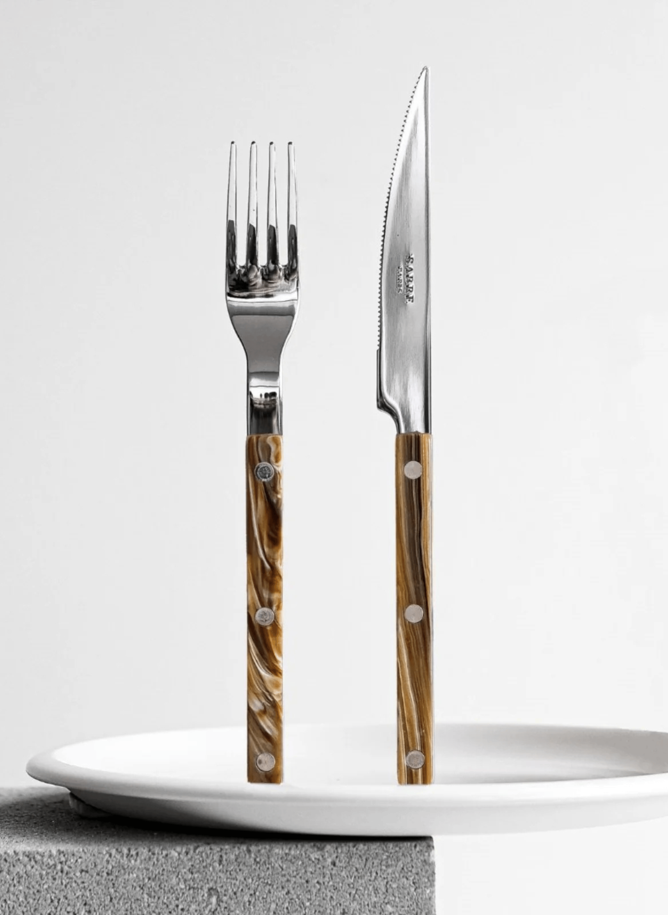 Couteau de table, bistrot buffle SABRE PARIS Marron