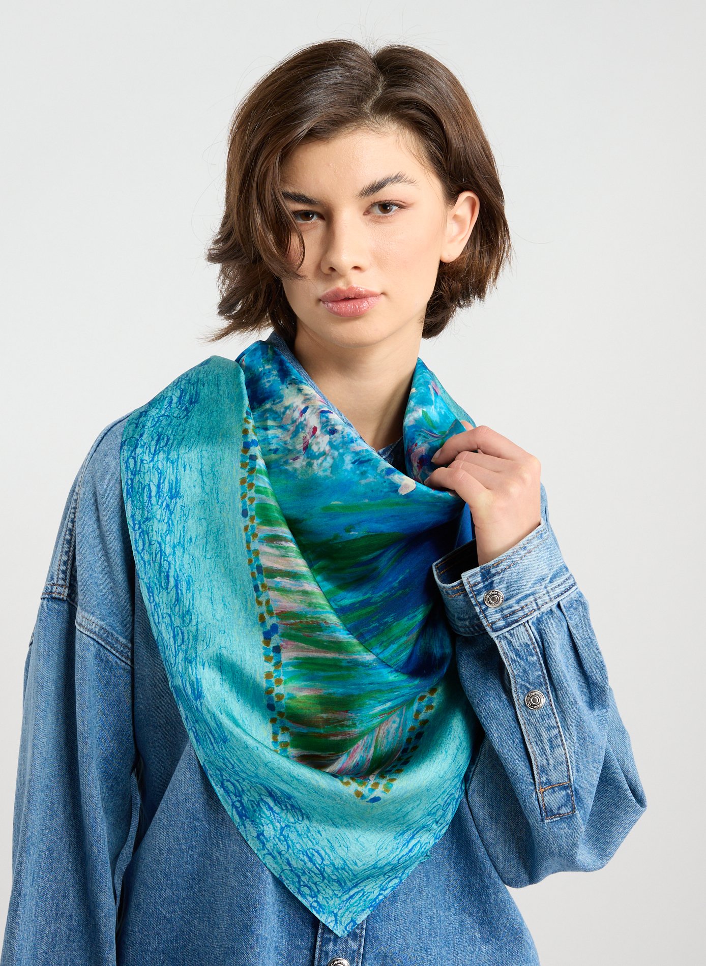 Echarpe Nymphéas en soie PETRUSSE Bleu