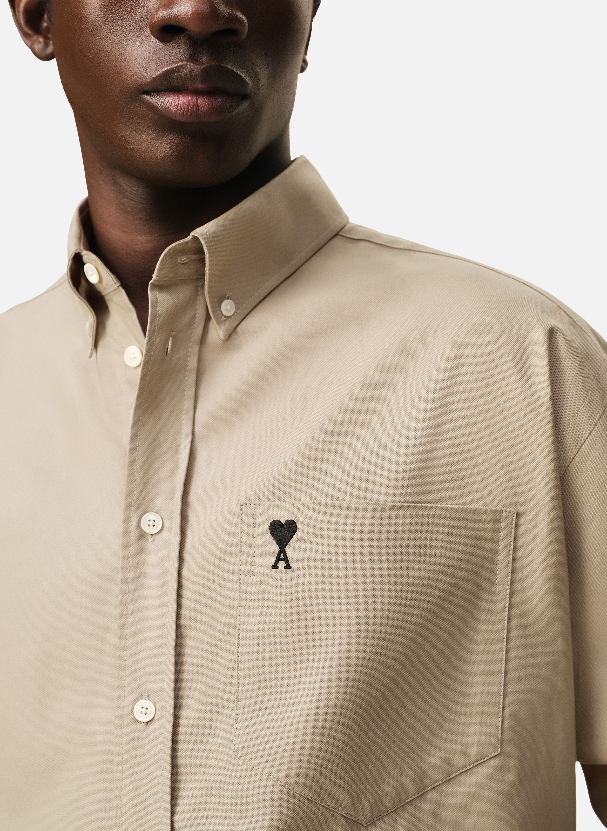 Chemise boxy ami de coeur brodé en coton AMI PARIS Beige