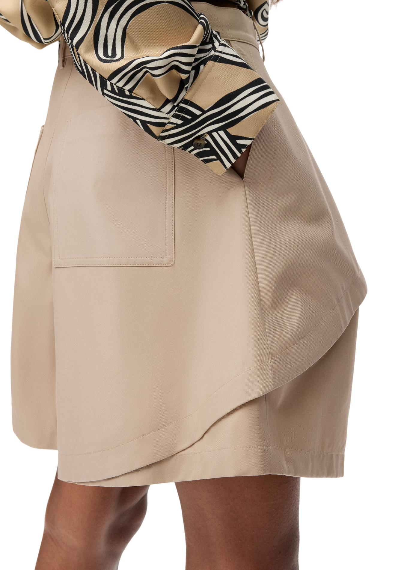 Asymmetrical cotton Shorts LOEWE Beige