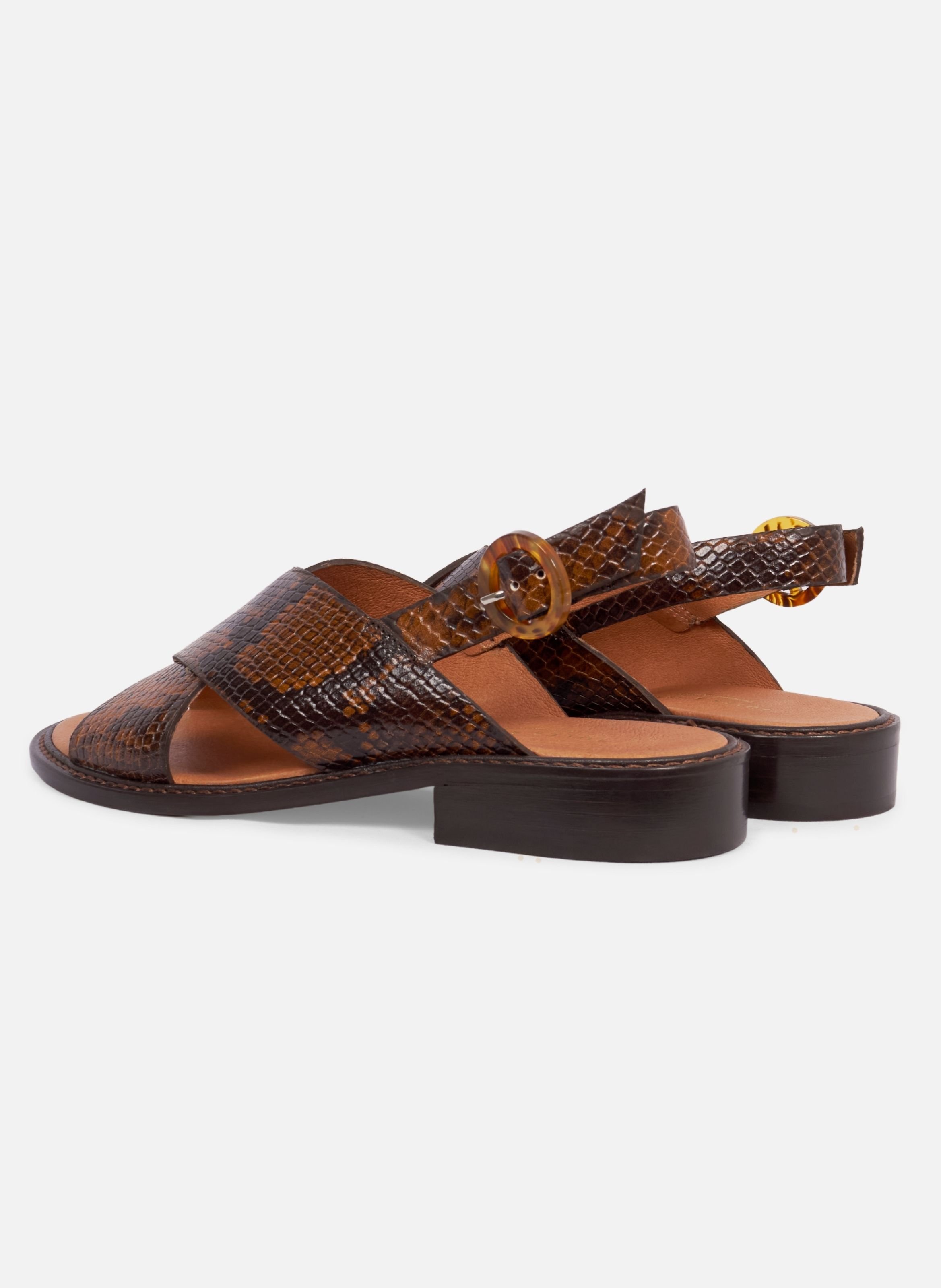 Sandales plates boucle écaille cuir imprimé JULES & JENN Marron