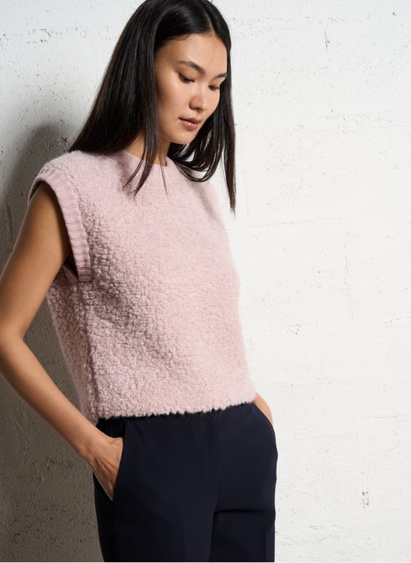 Pull sans manches en maille bouclette stella Violet by MAISON 123 MAISON 123 Pull sans manches en maille bouclette stella Violet