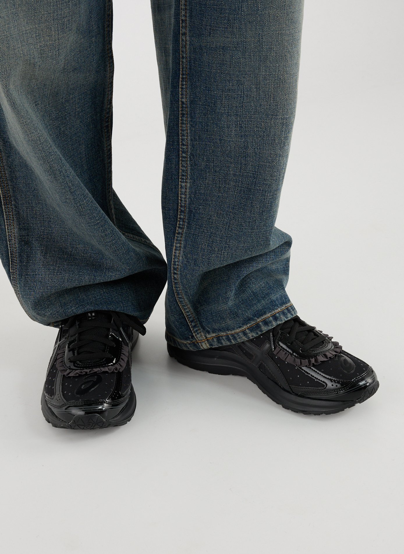 Serrated leather mixed sneakers ASICS Black