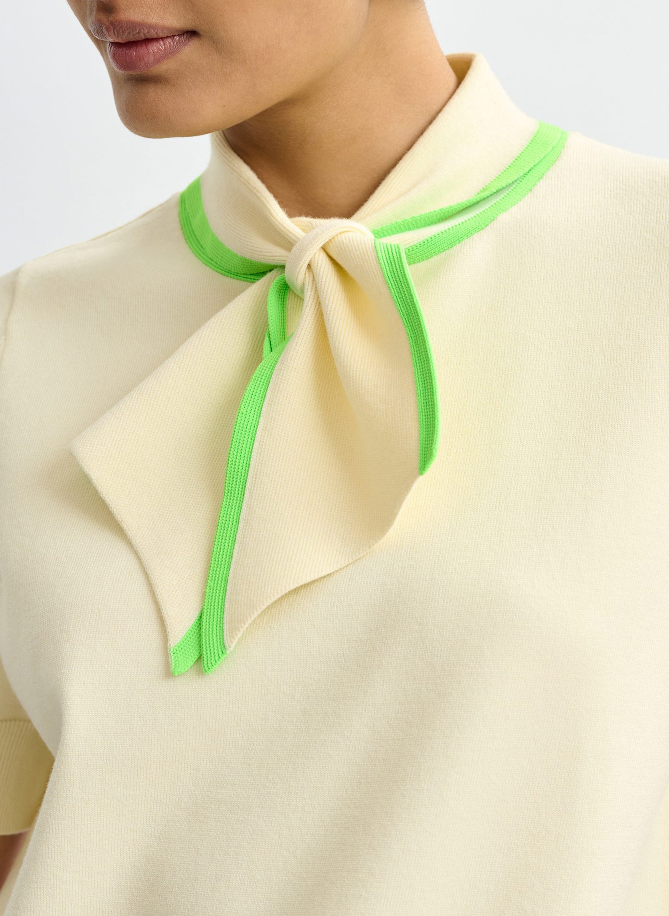 Polo col noué Jonda ESSENTIEL ANTWERP Blanc