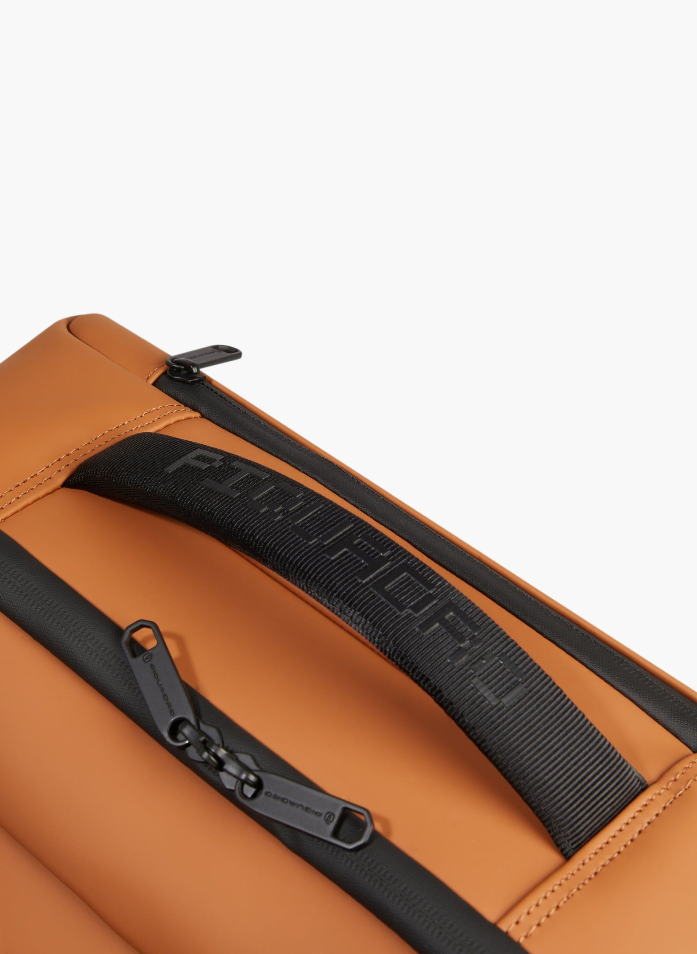 Valise cabine mince déperlante à 4 roues PIQUADRO Marron