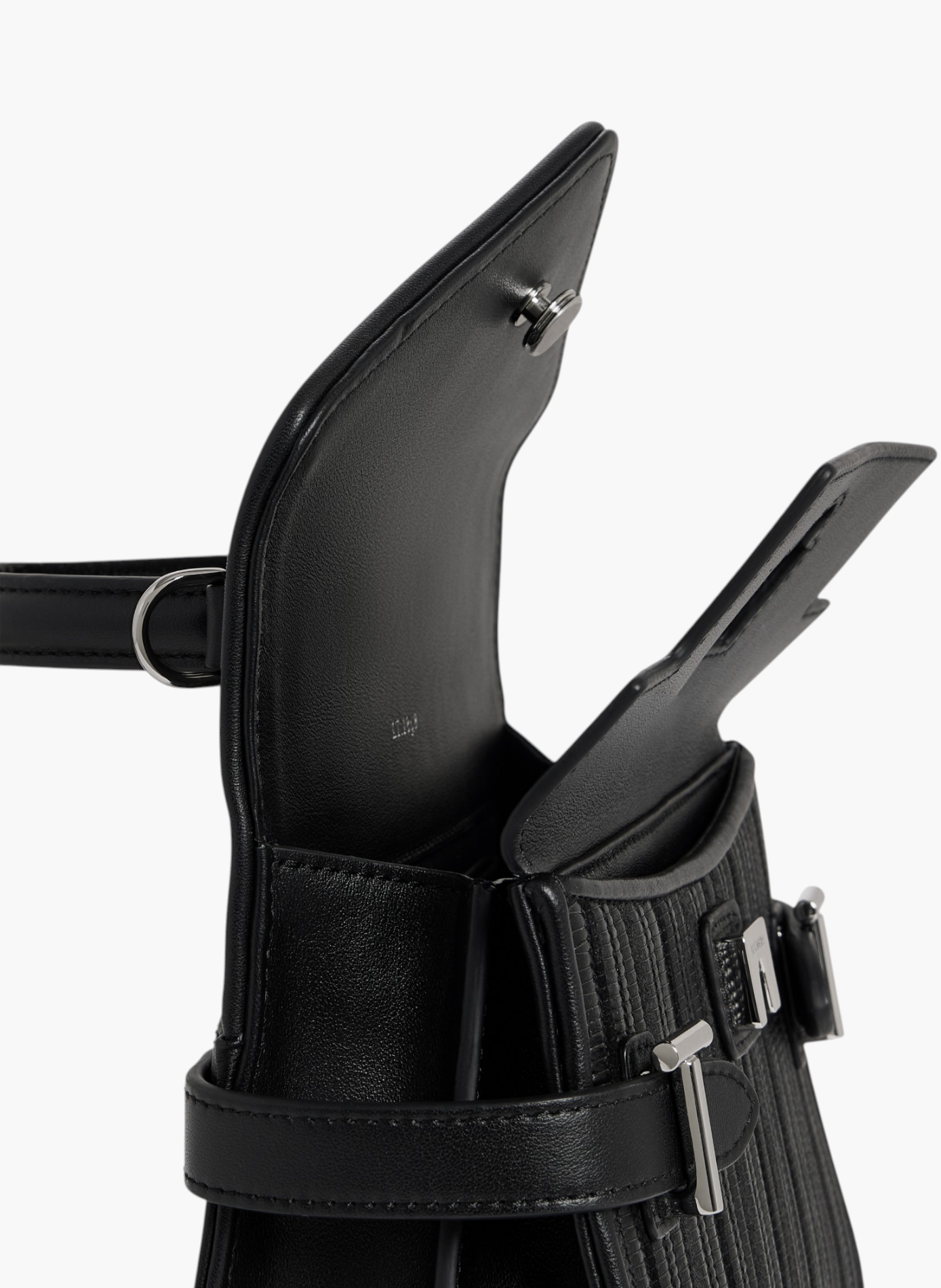 Petit sac à main double rabat emilie en cuir tressé réemployé LE TANNEUR Noir