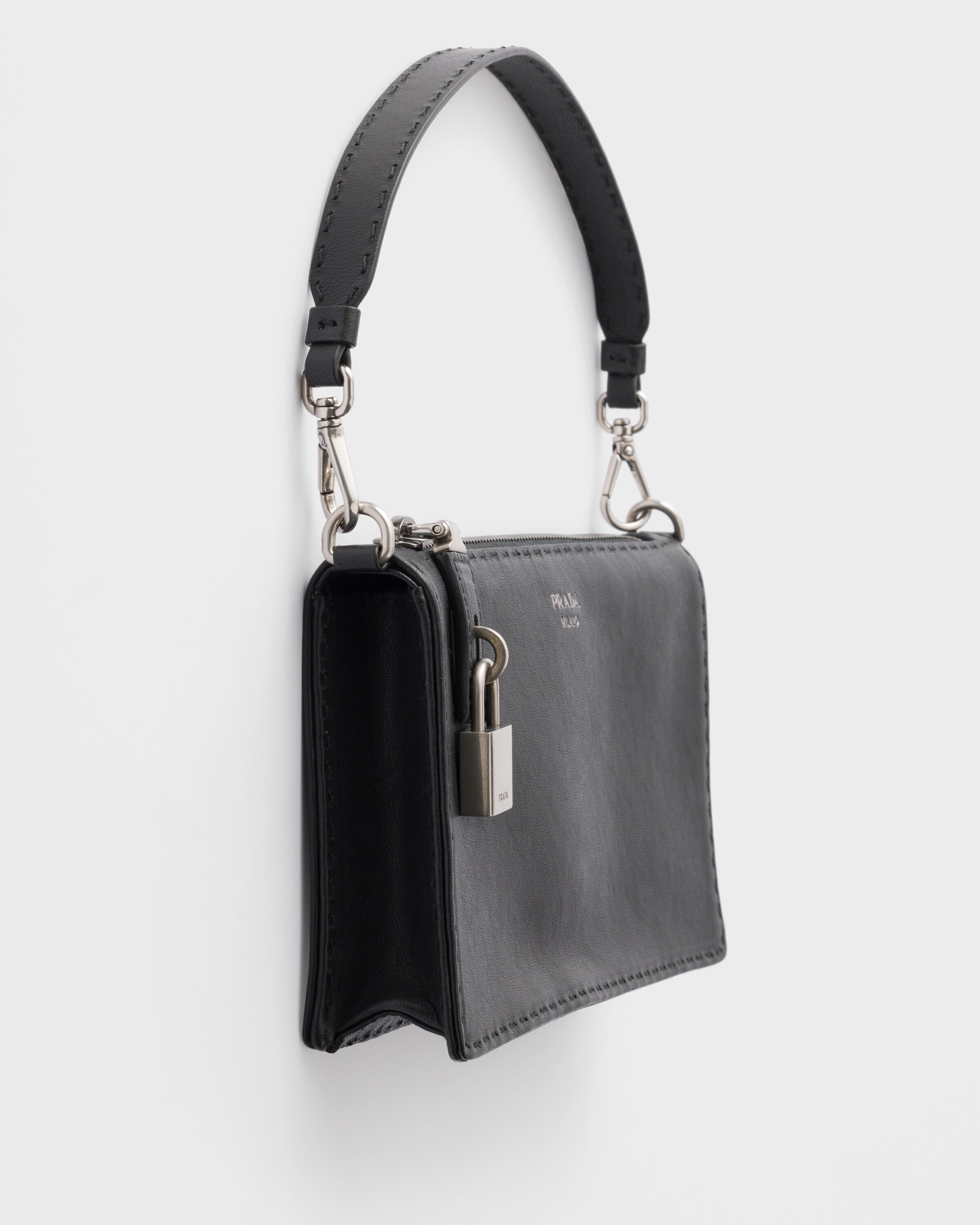 Pochette en cuir vieilli PRADA Noir