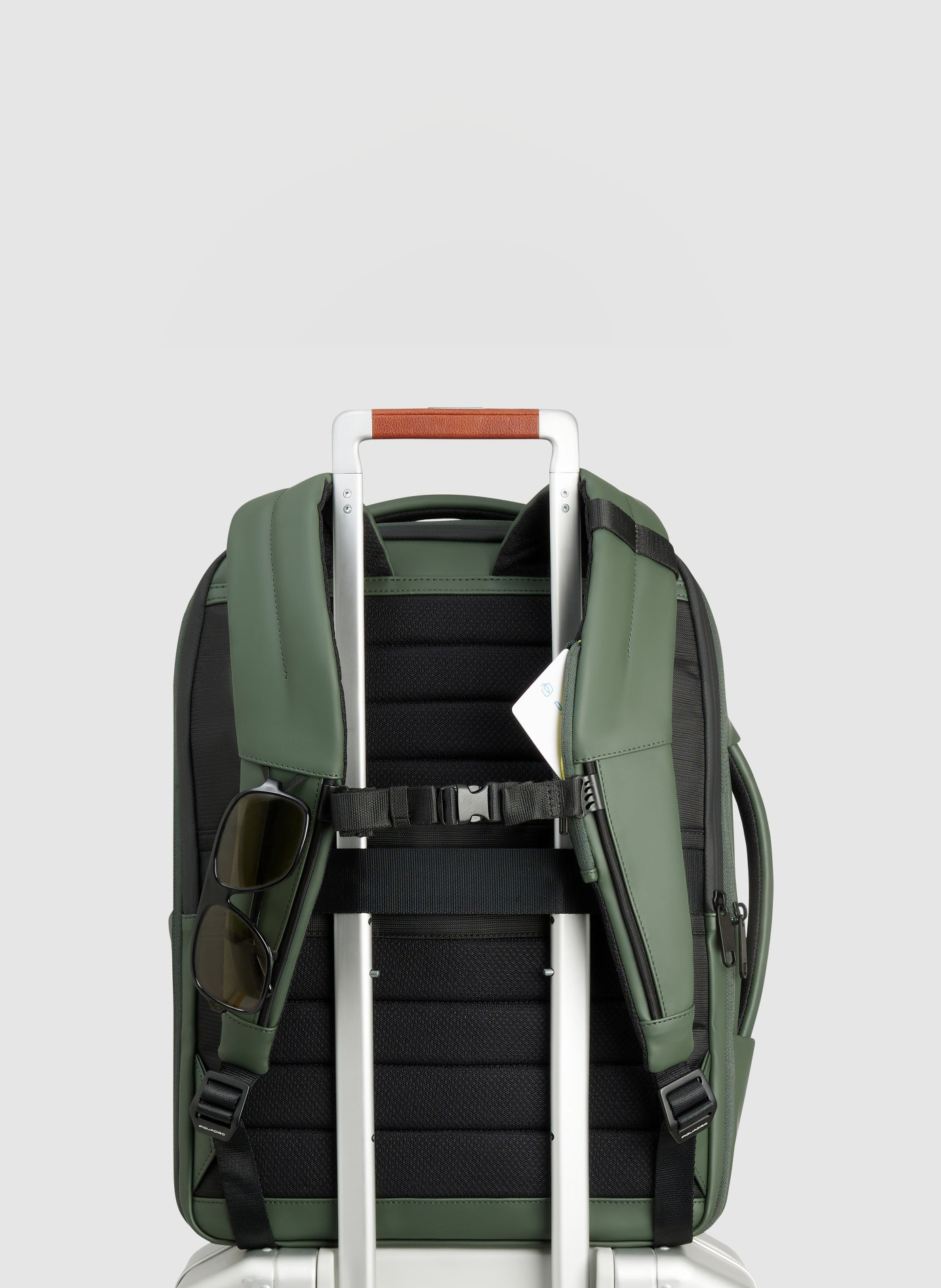 Sac à dos de voyage déperlant pour ordinateur PIQUADRO Vert