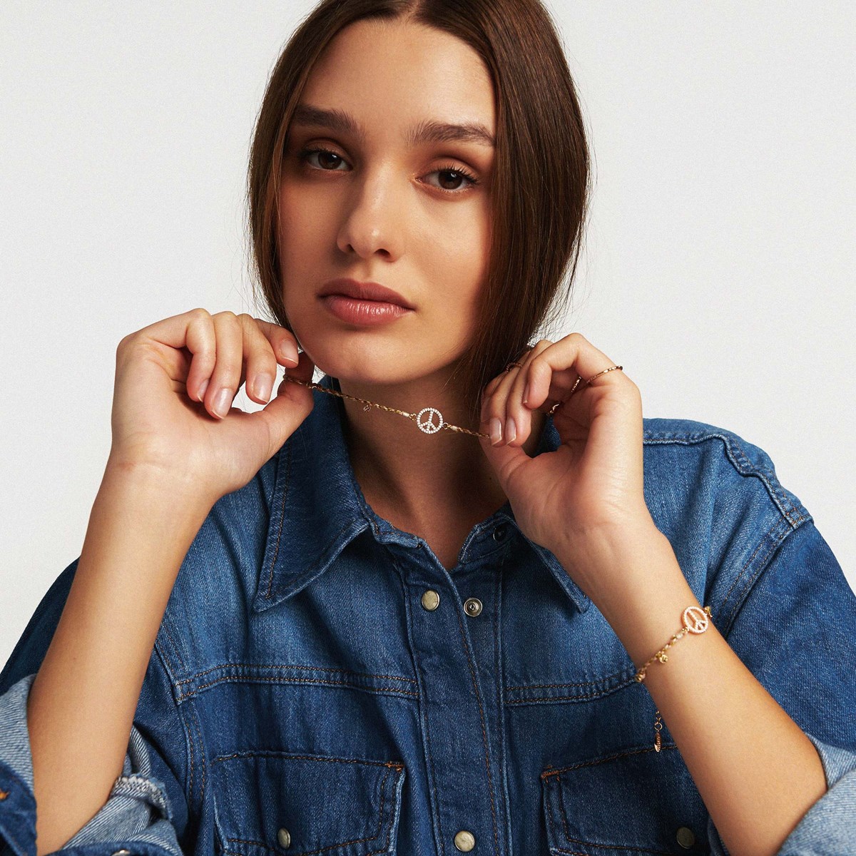 Collier avec pendentif en émail et cordon en coton BONZEY HIPANEMA Blanc