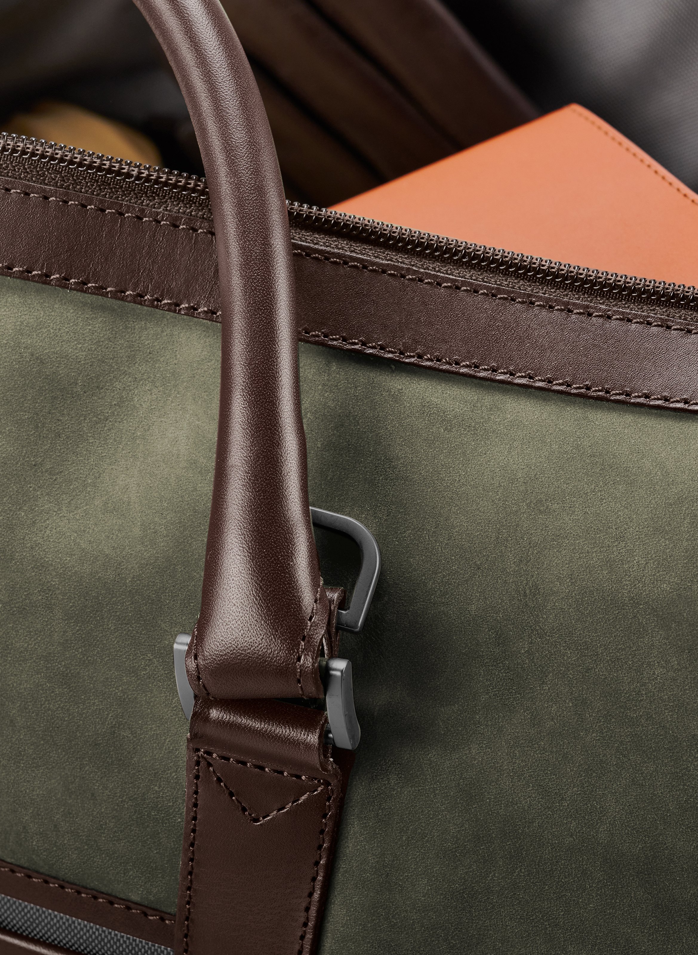 Sac de week-end 'compact weekender' en cuir nubuck CARL FRIEDRIK Vert