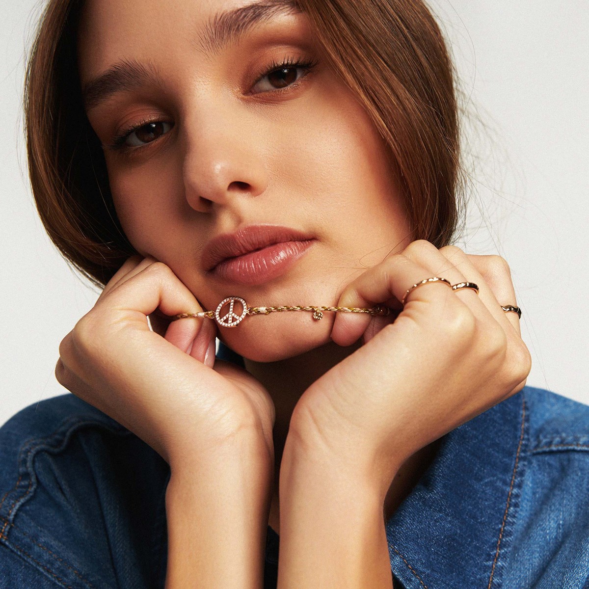 Collier avec pendentif en émail et cordon en coton BONZEY HIPANEMA Blanc