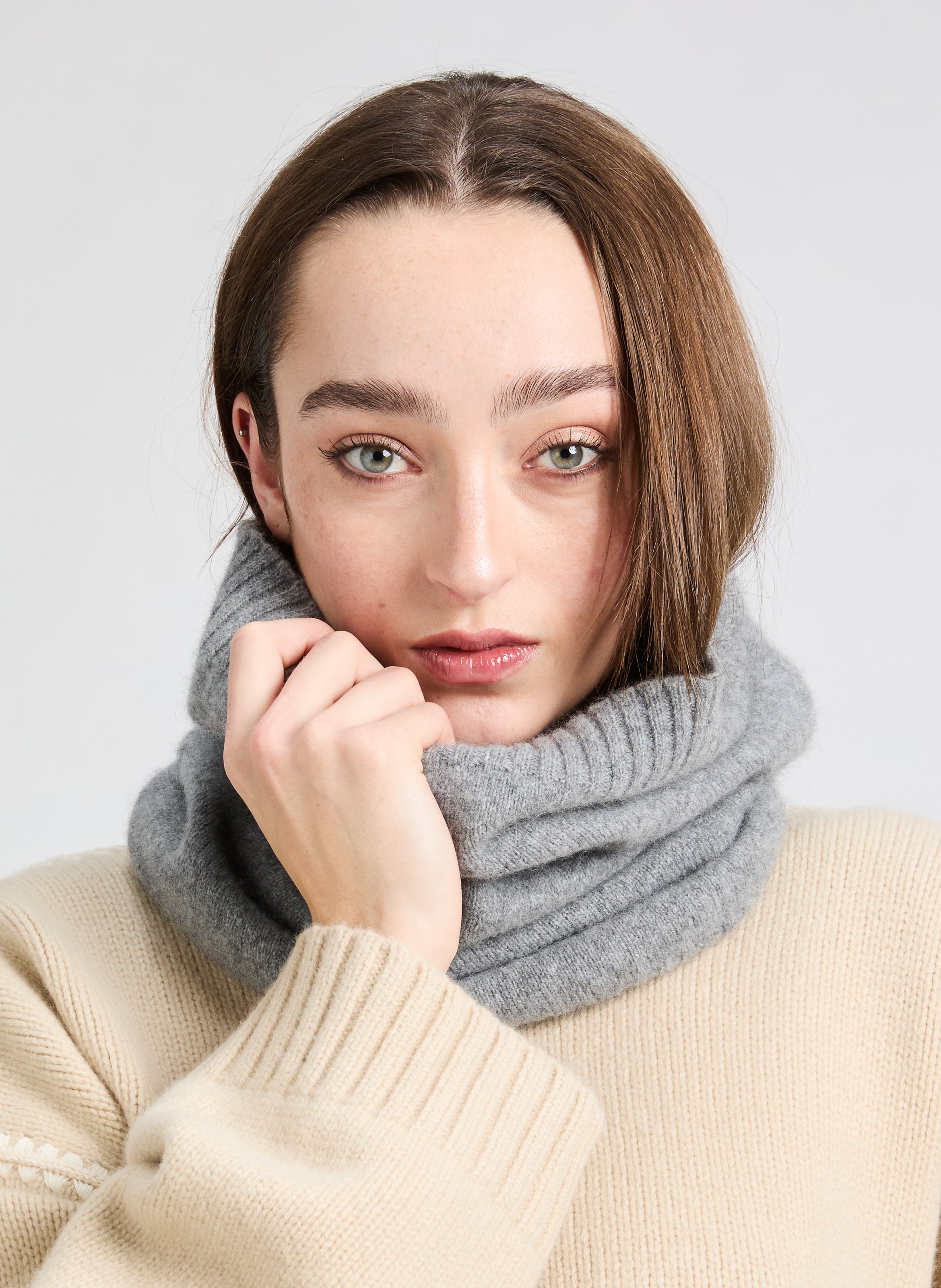 Tour de cou Stewarton en laine et angora MACKIE Gris