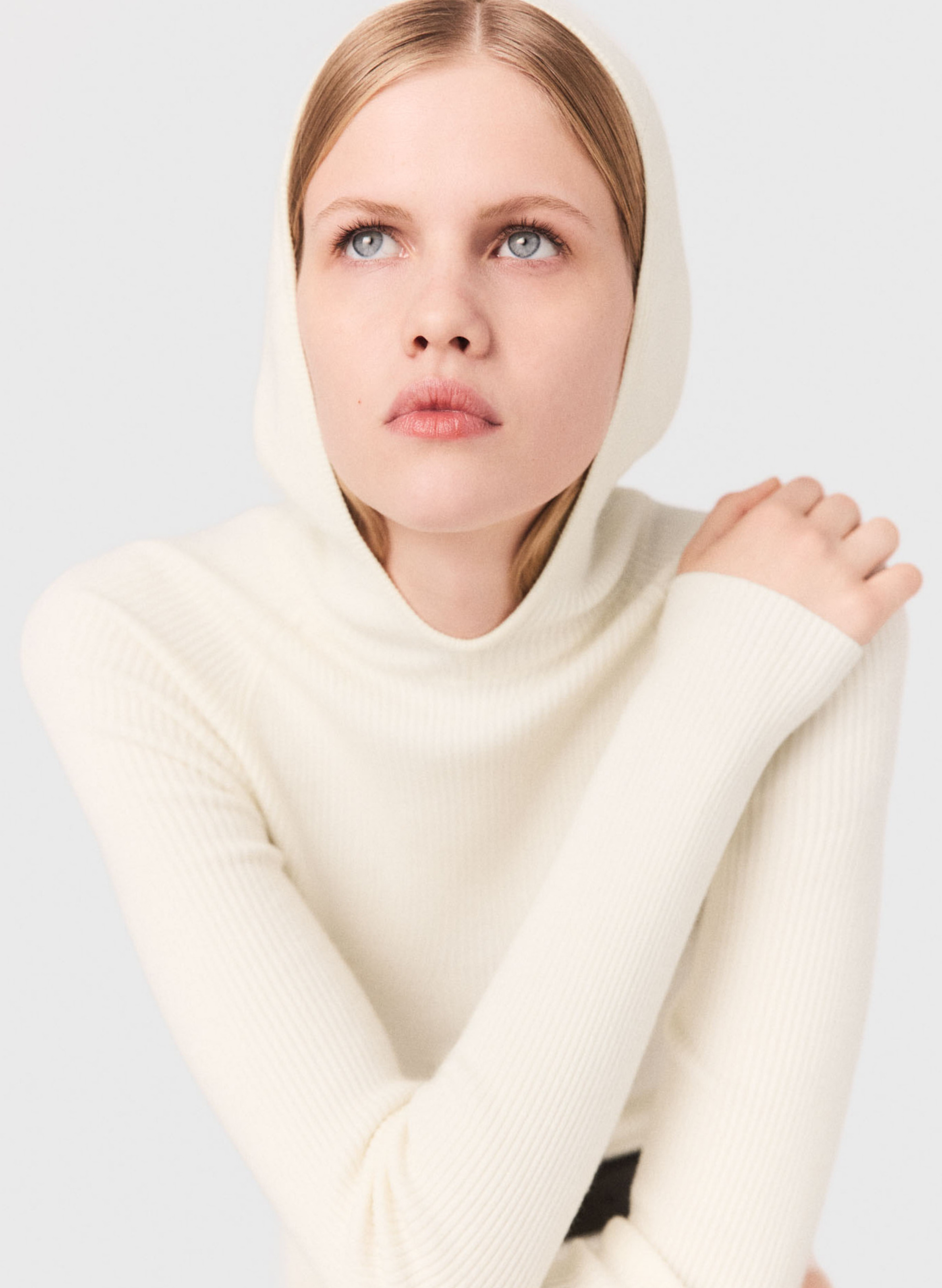 Body en laine mélangée à capuche MAJE Beige