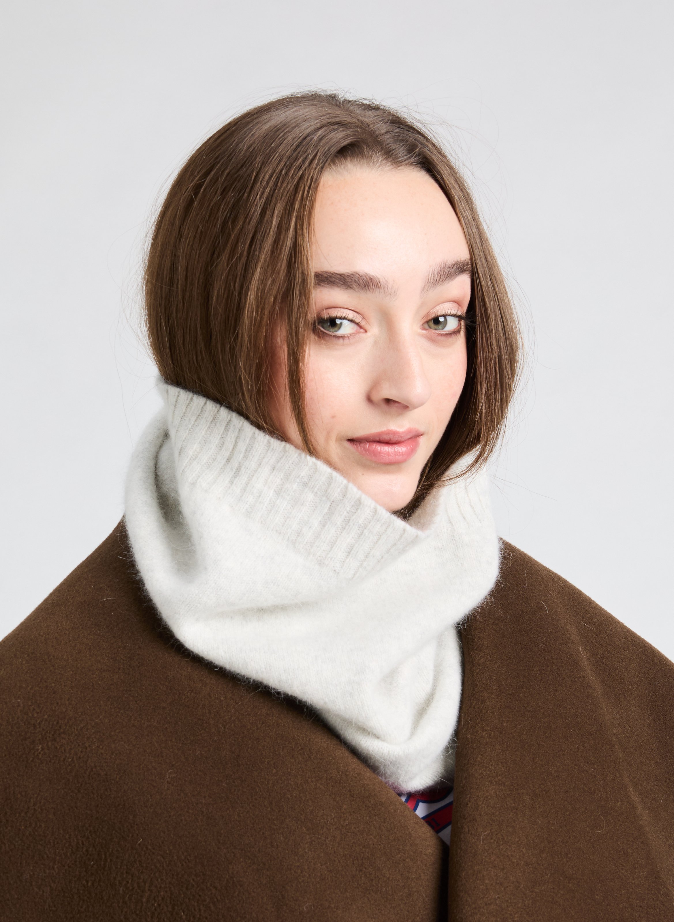 Tour de cou Stewarton en laine et angora MACKIE Blanc