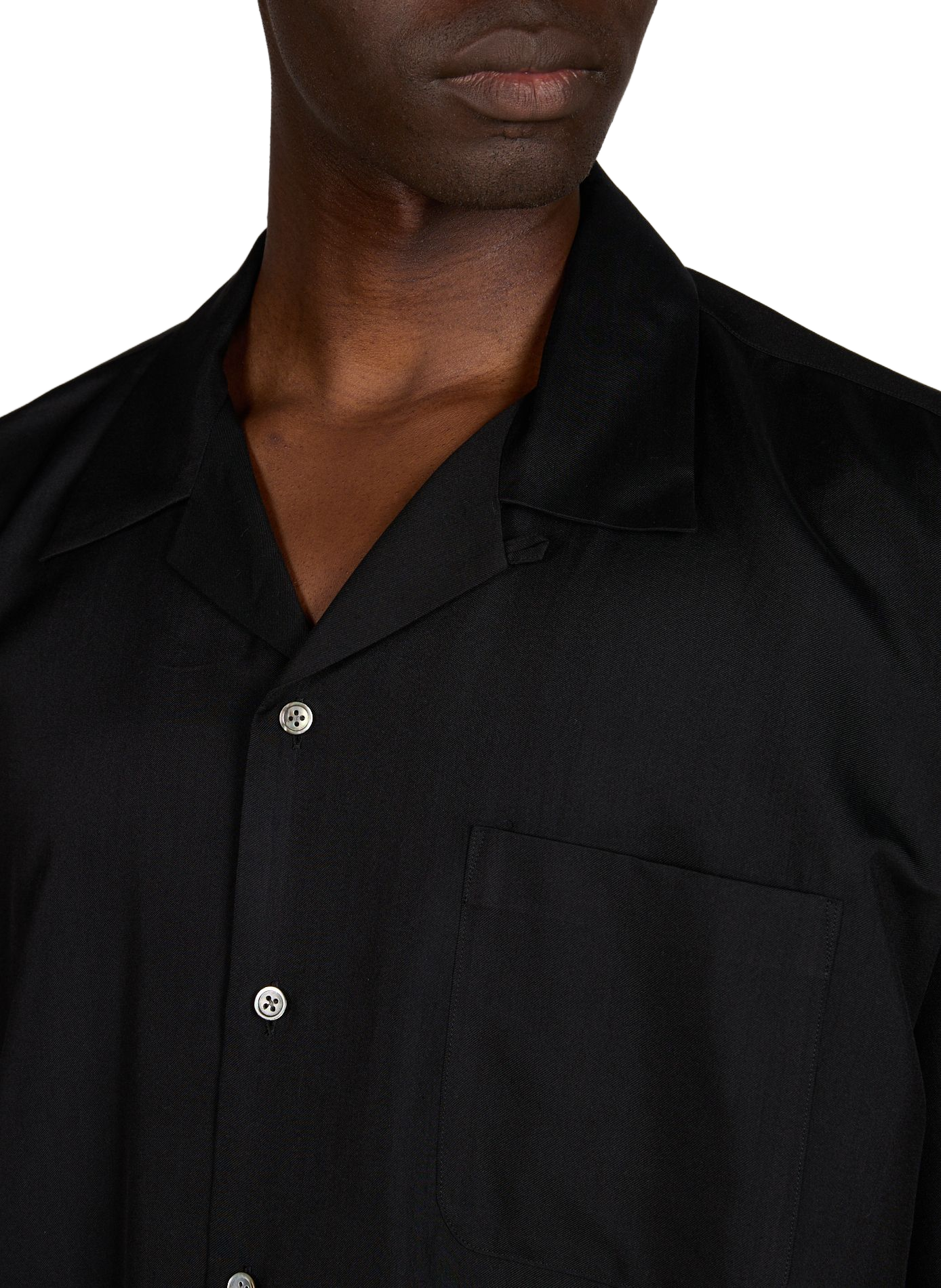 Camisa con cuello abierto de cupro y seda SSSTEIN Negro