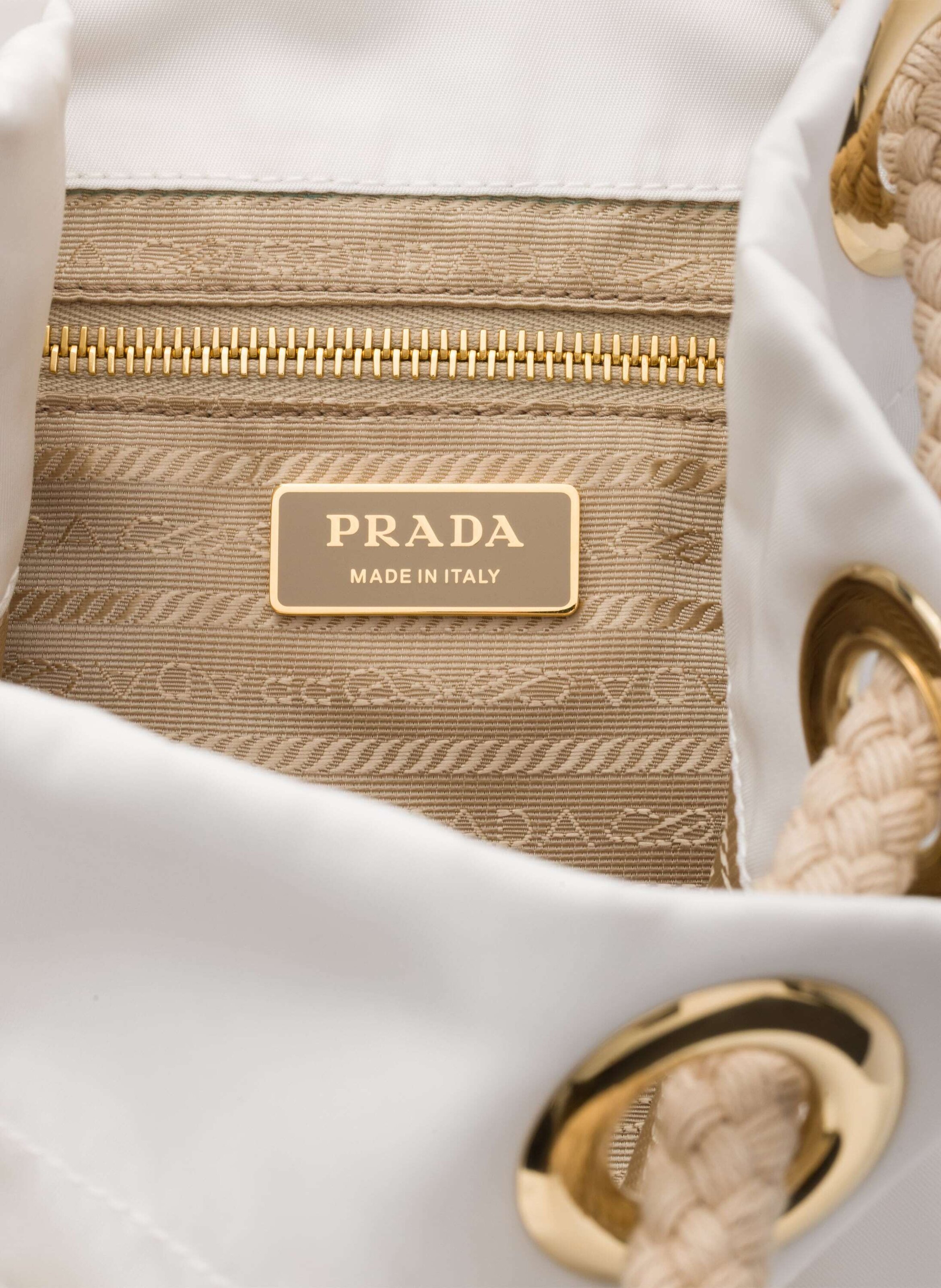 Petit sac seau prada mariner en re-nylon PRADA Blanc